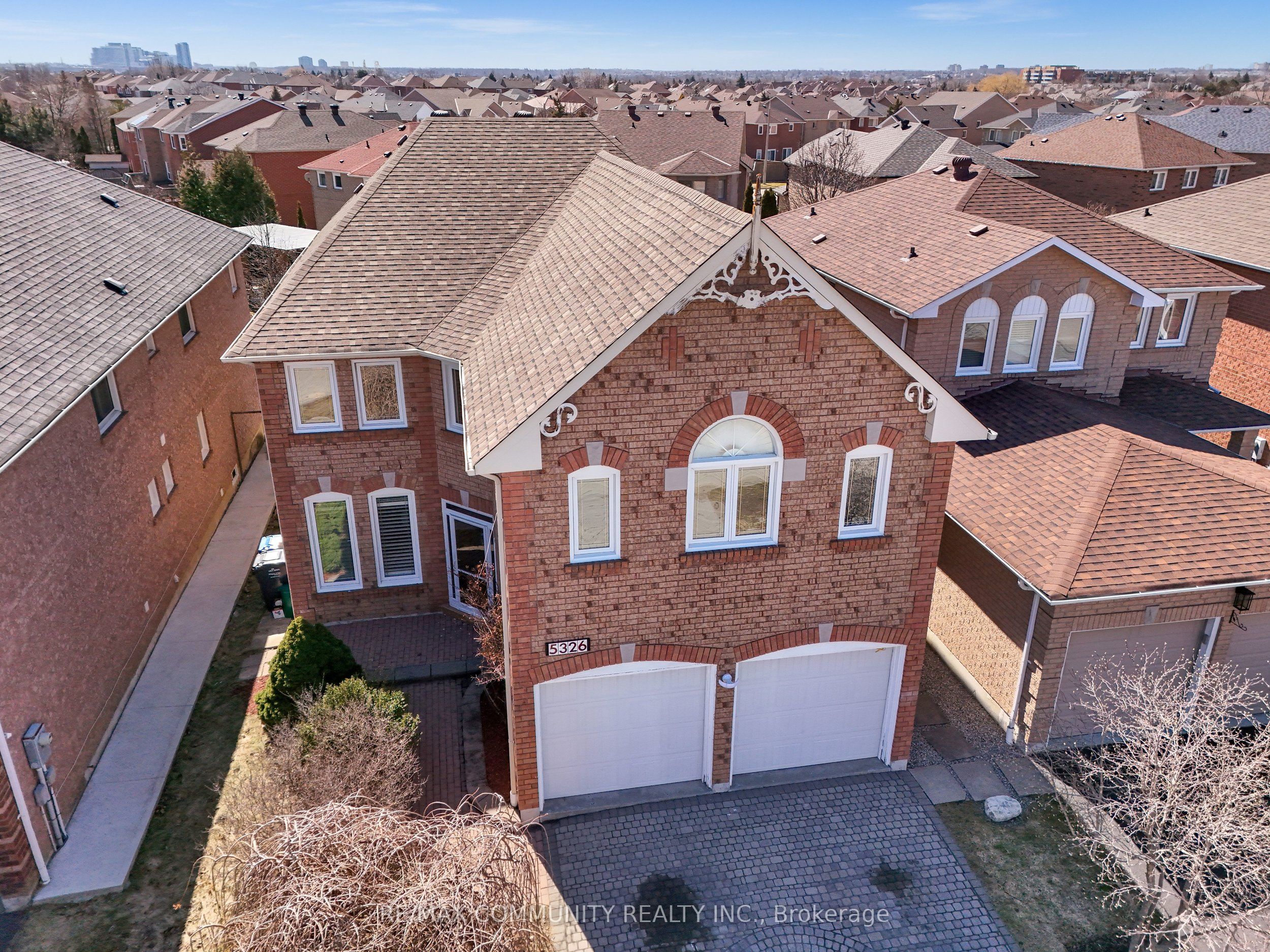 5326 Segriff Drive Property Photo 3
