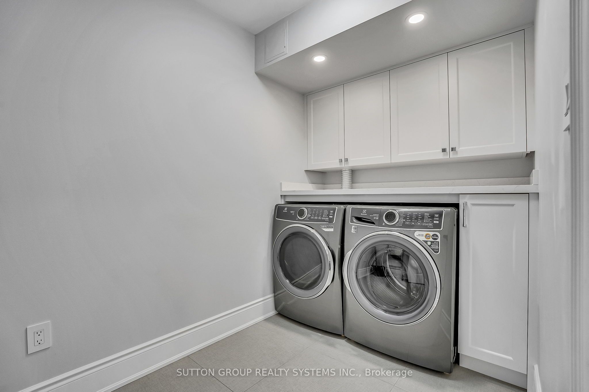 2180 Marine Drive 501 Property Photo 45