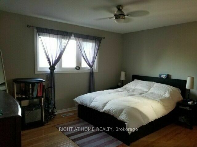 2406 Poplar Crescent Main Property Photo 12