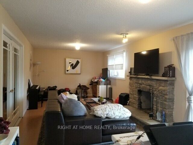 2406 Poplar Crescent Main Property Photo 20