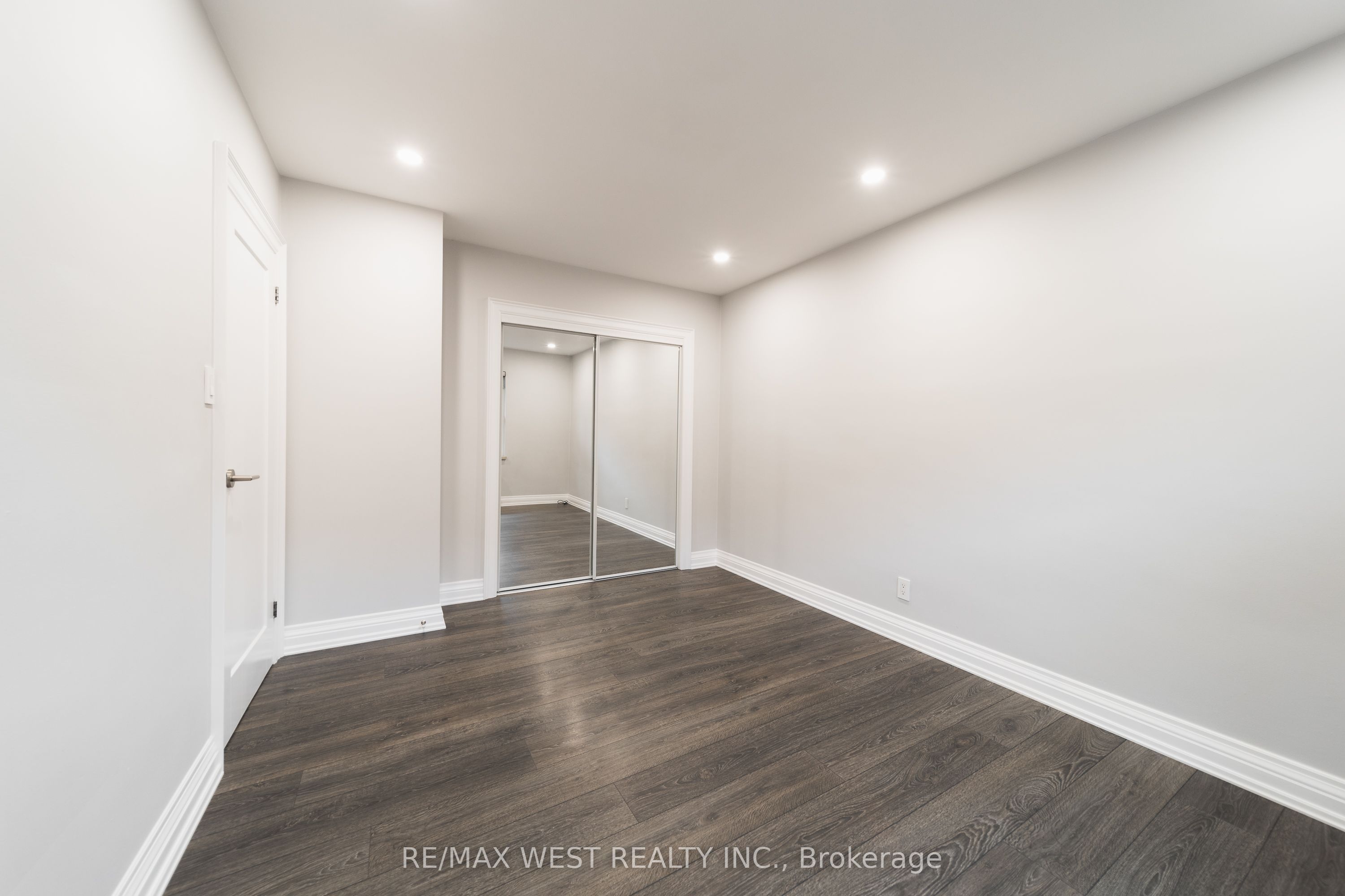 237 Melrose Street 7 Property Photo 12
