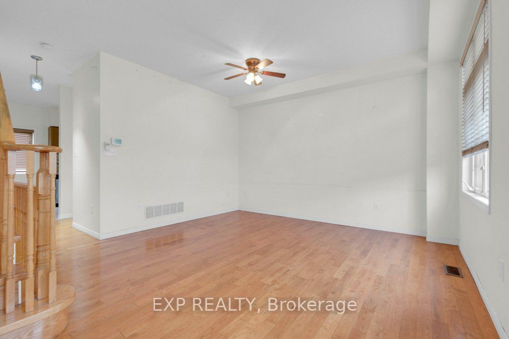7035 Rexwood Road 13 Property Photo 6