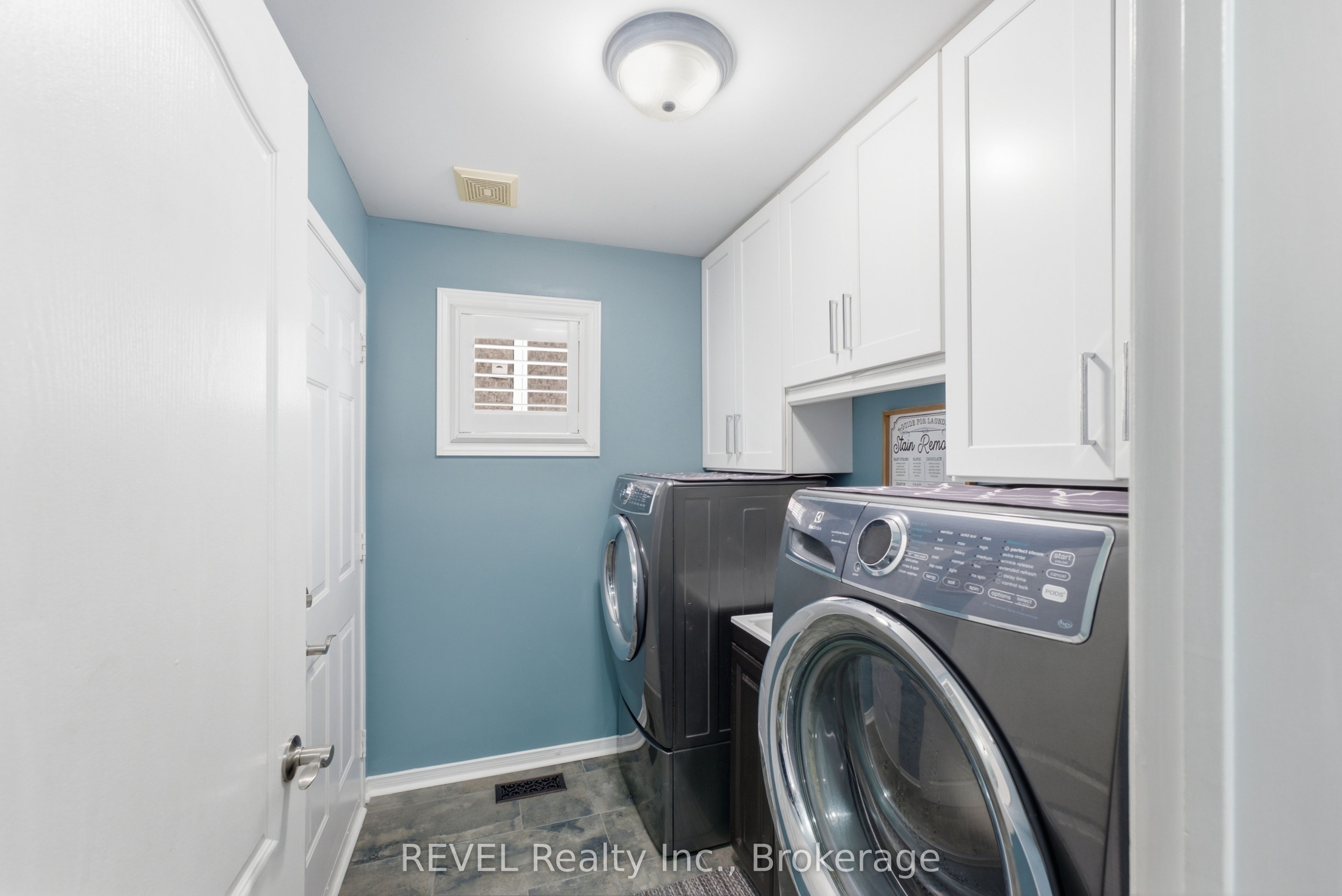 20 Hayloft Court Property Photo 6