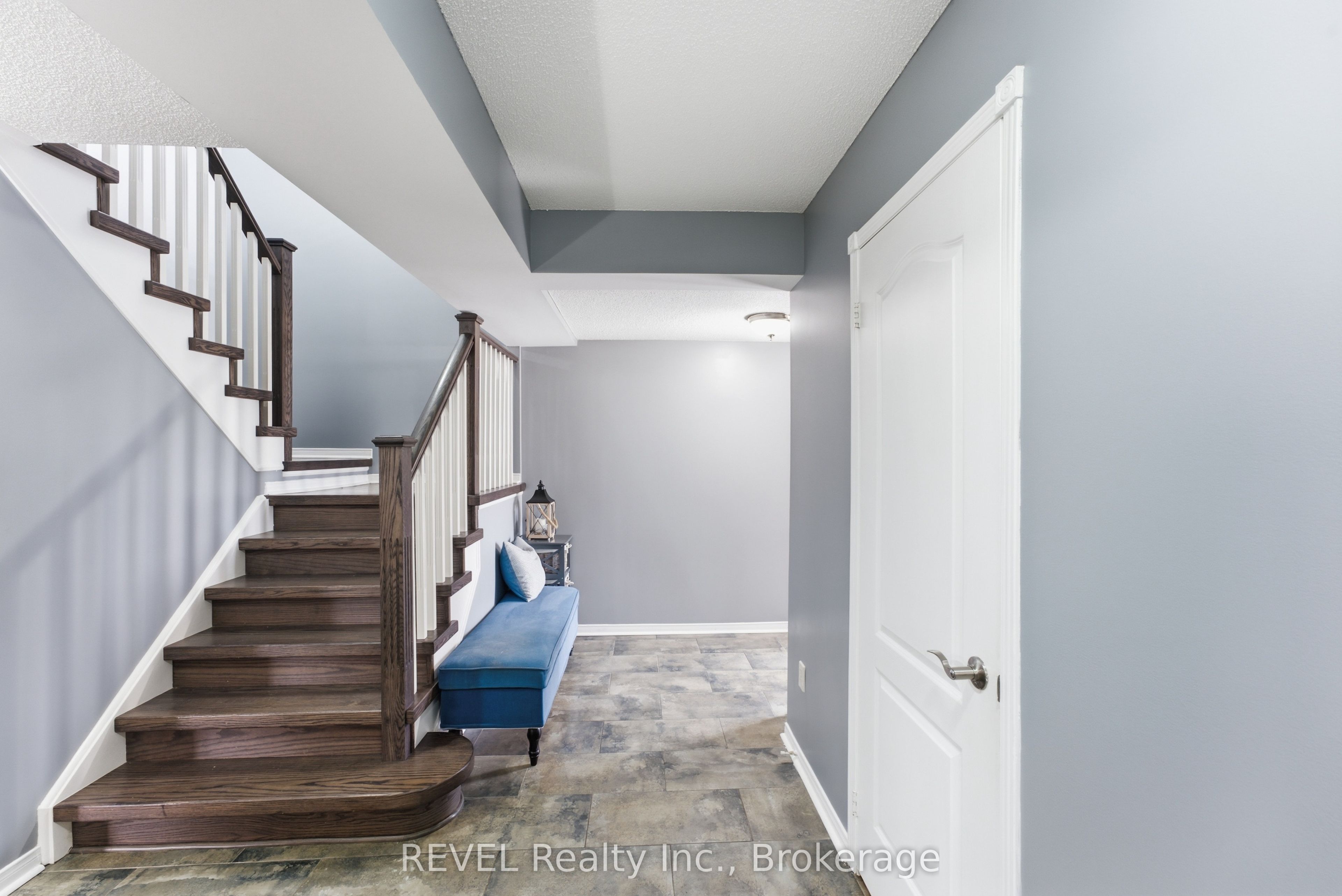 20 Hayloft Court Property Photo 7