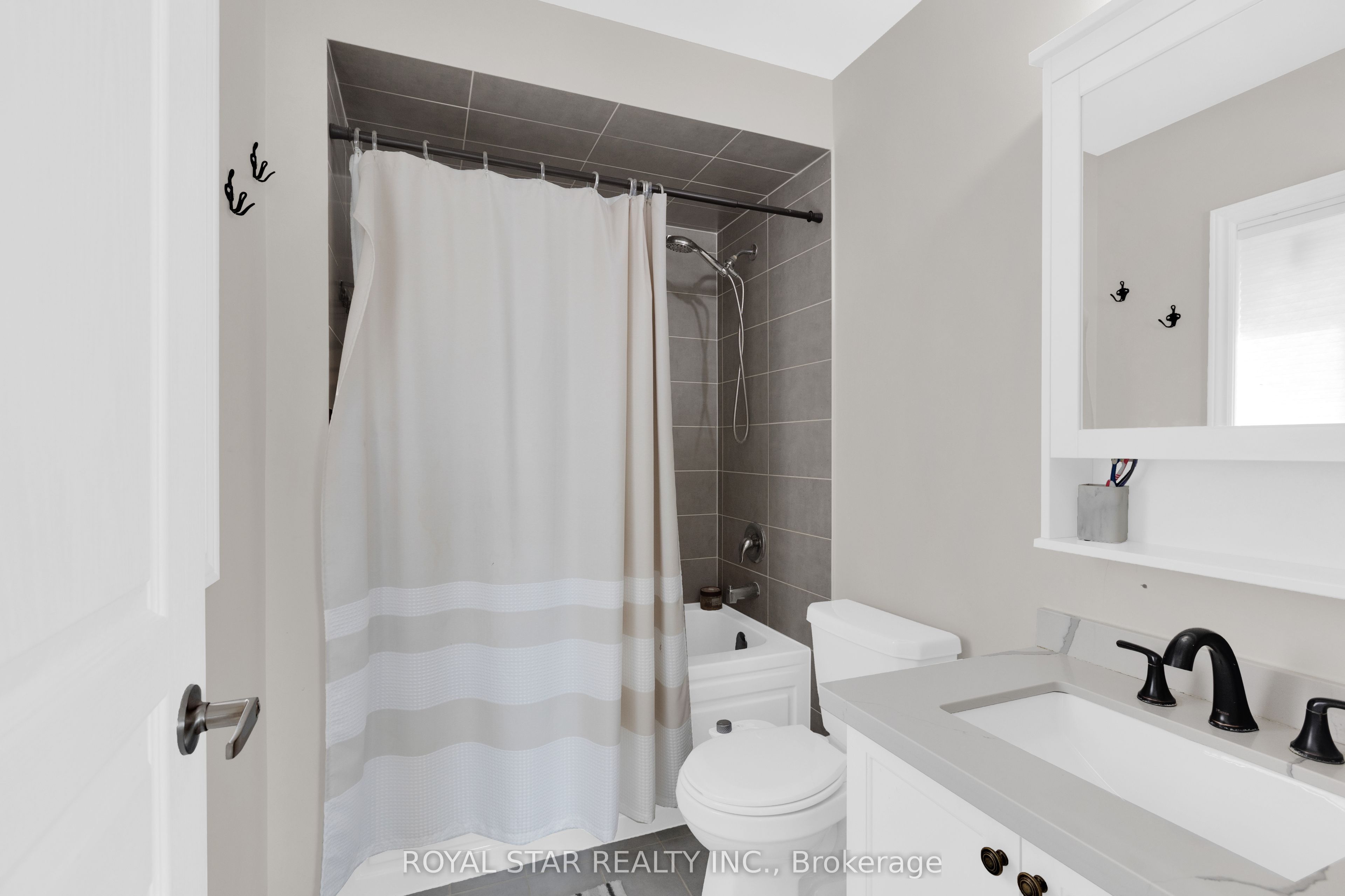 50 Brookwater Crescent Property Photo 20