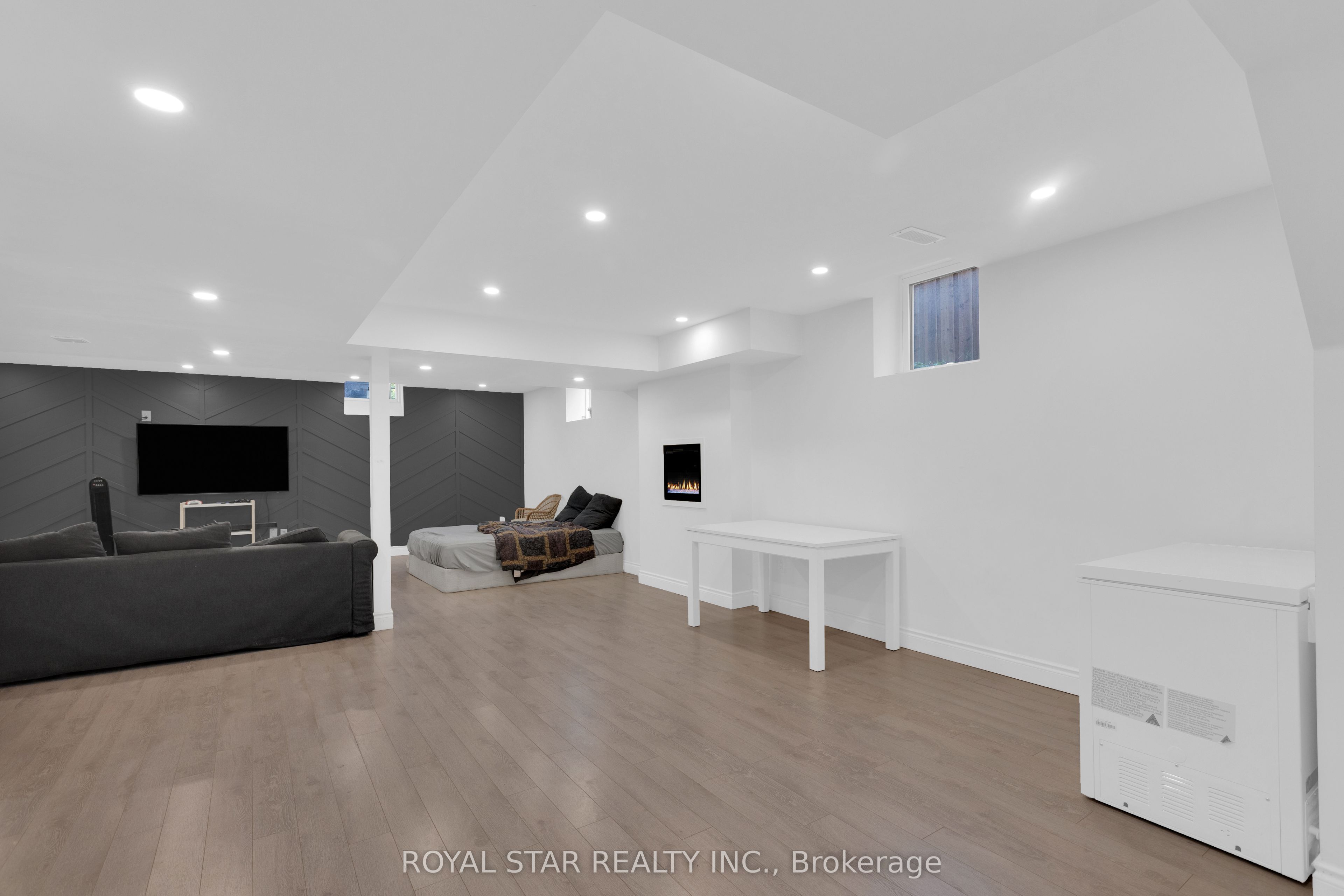 50 Brookwater Crescent Property Photo 40