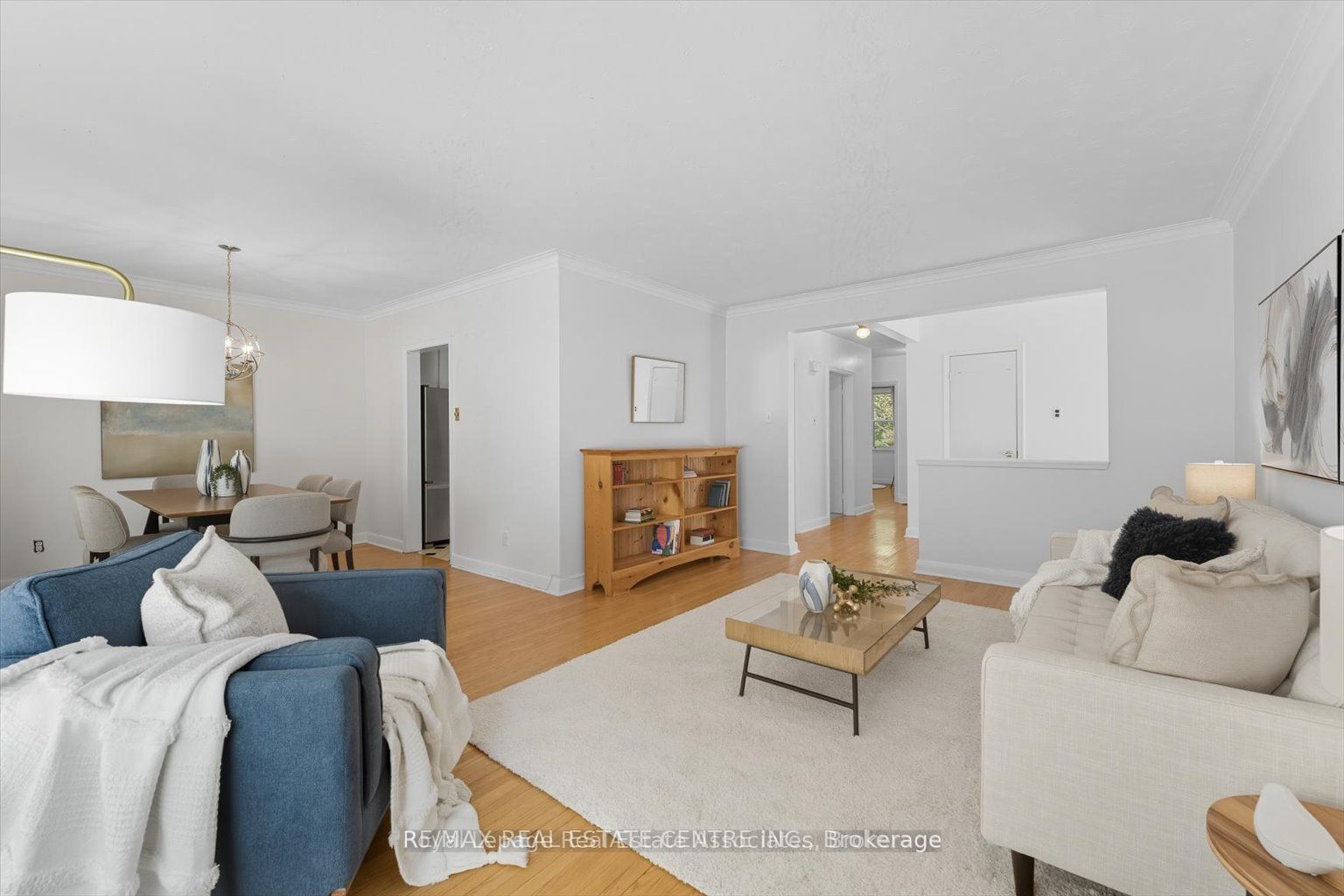 1229 Welwyn Drive Upper Property Photo 5