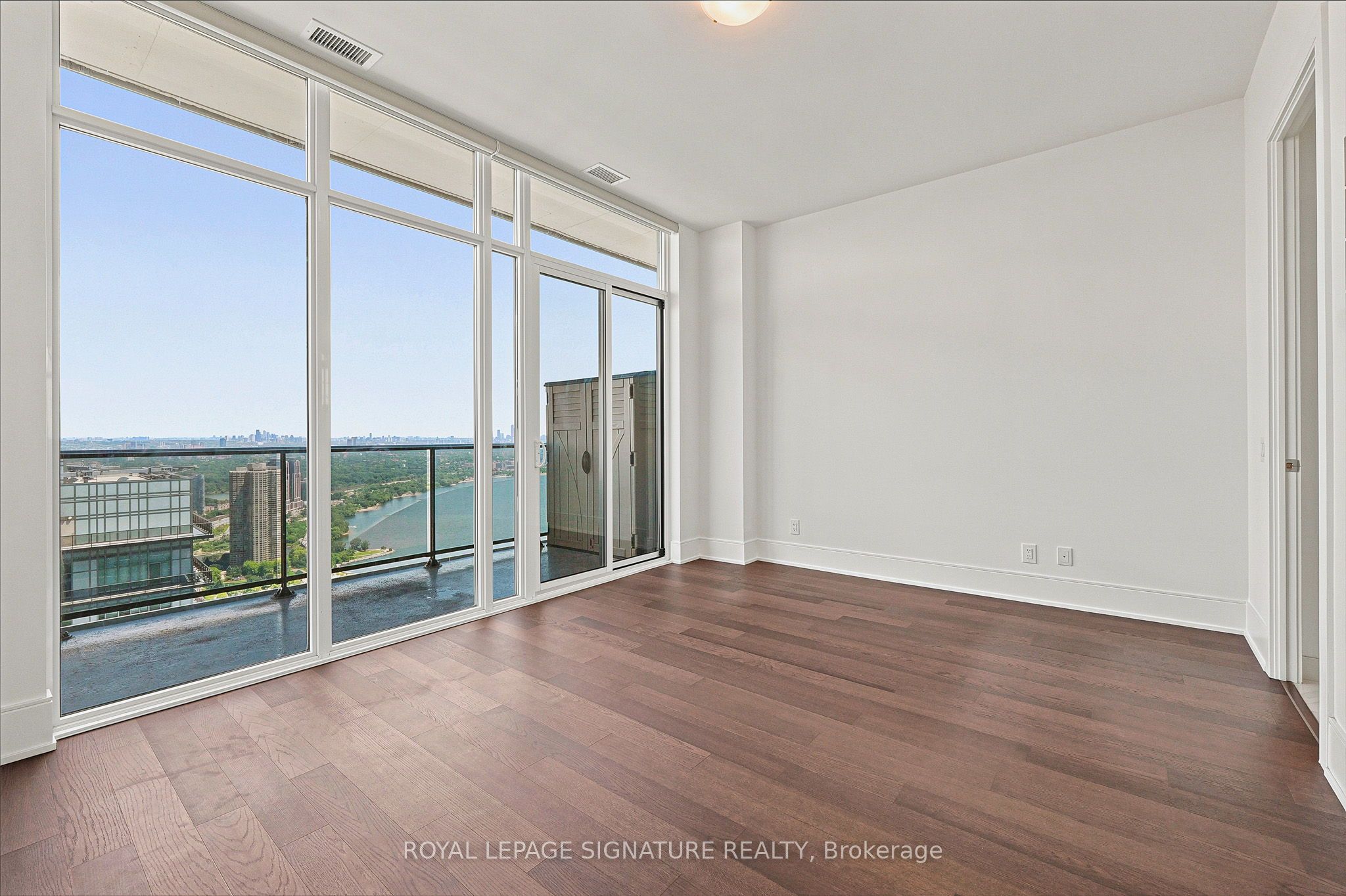 70 Annie Craig Drive Lph 1 Property Photo 8