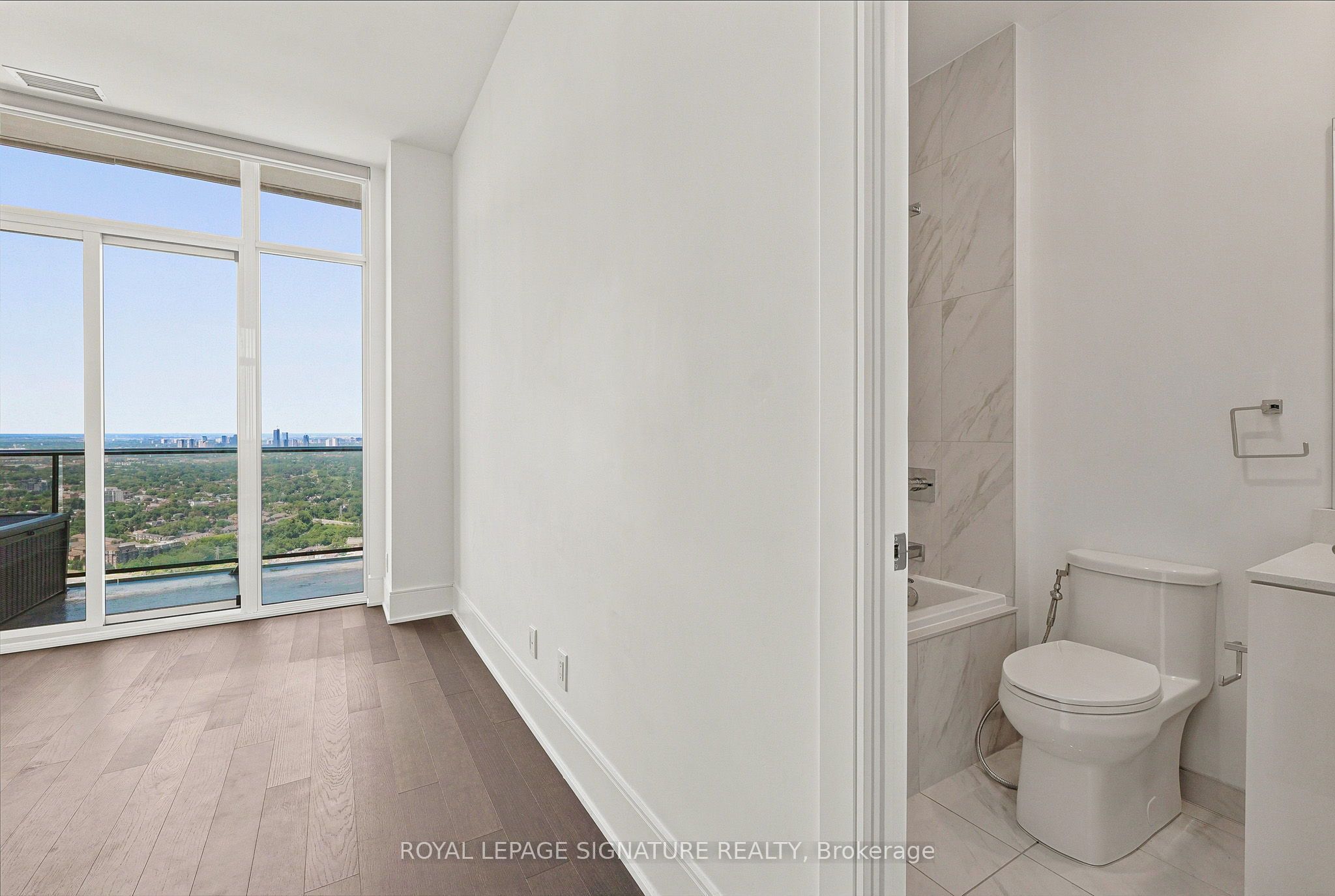 70 Annie Craig Drive Lph 1 Property Photo 25