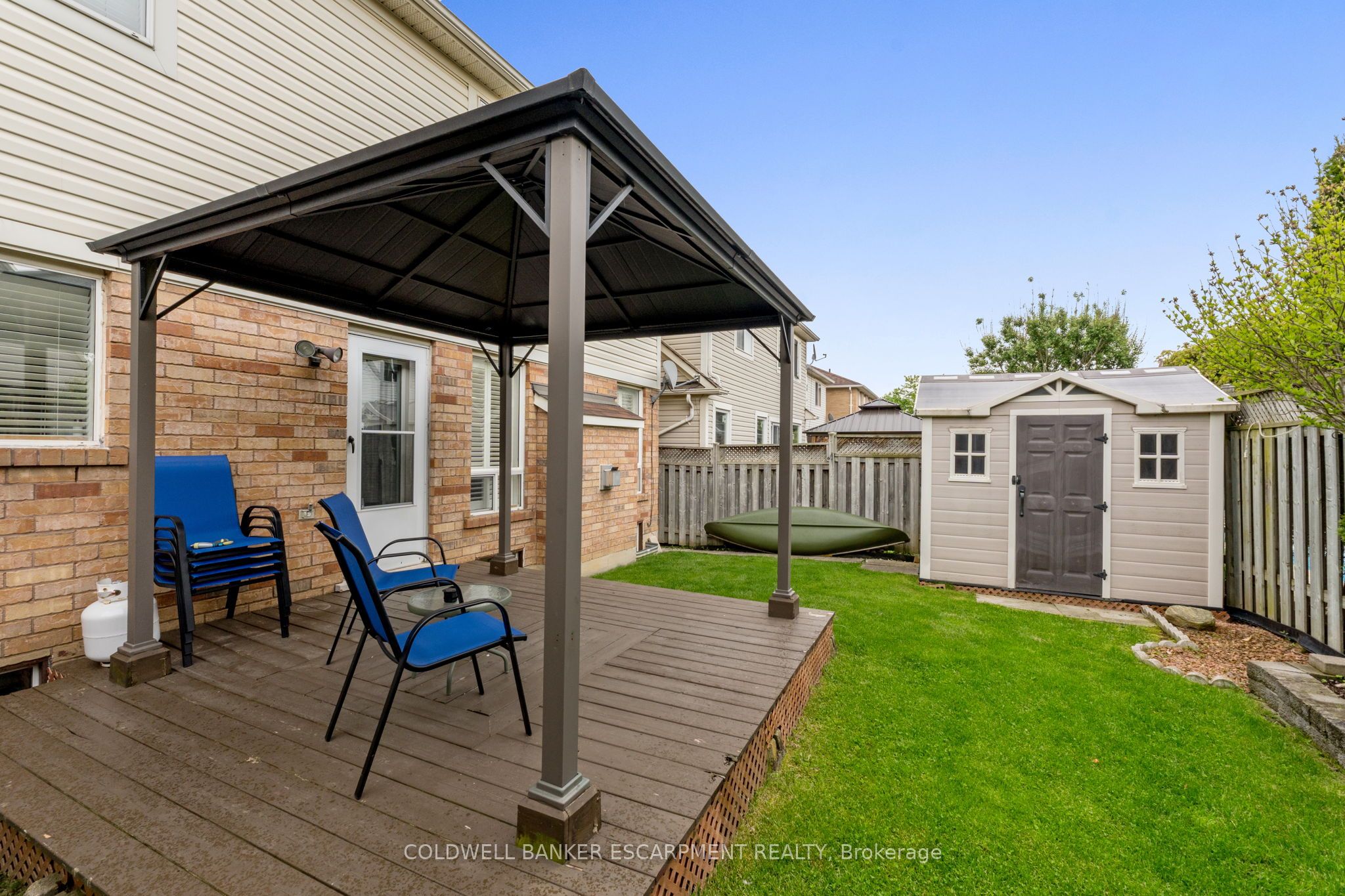 593 Caverhill Crescent Property Photo 44