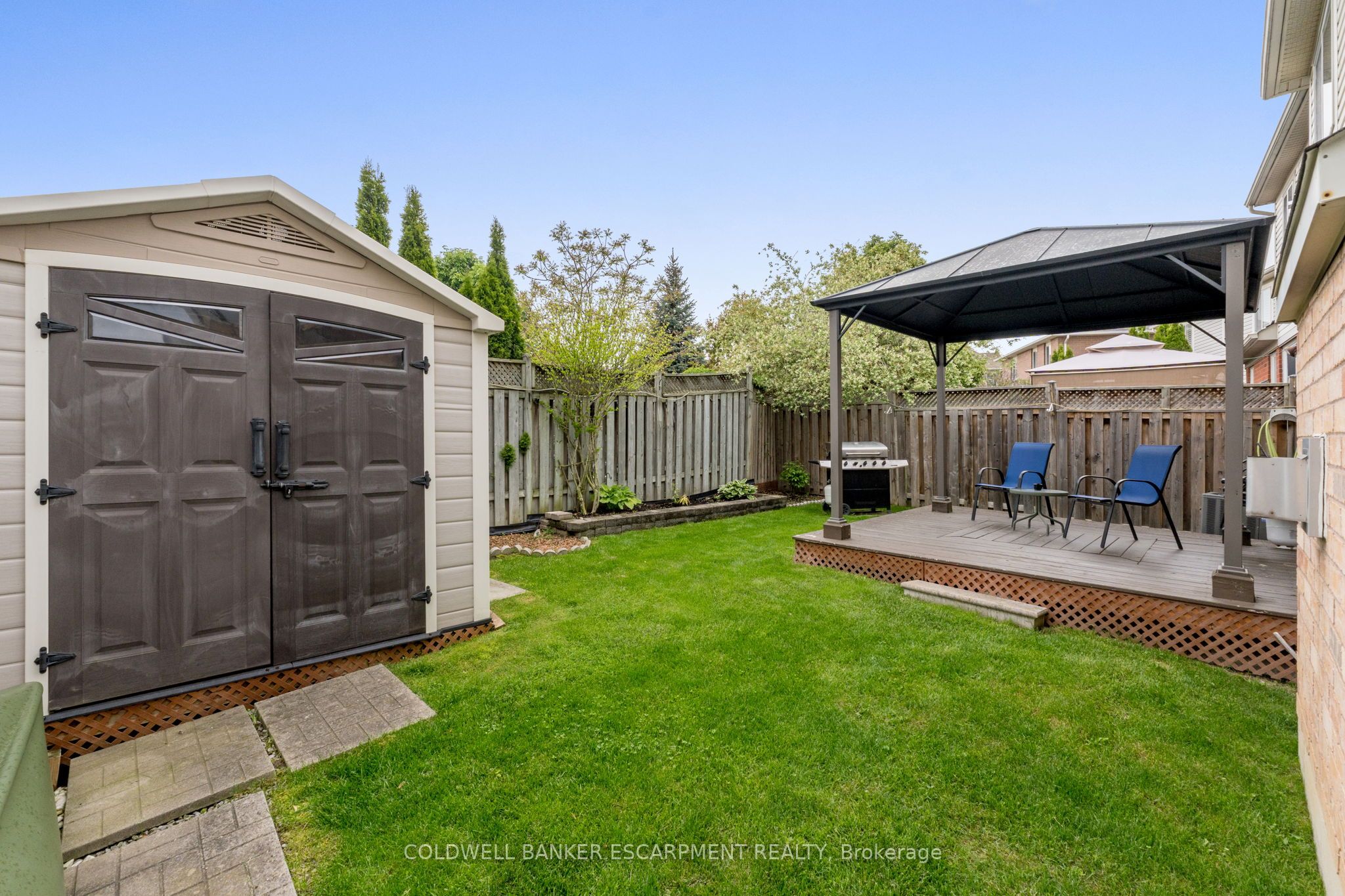593 Caverhill Crescent Property Photo 45