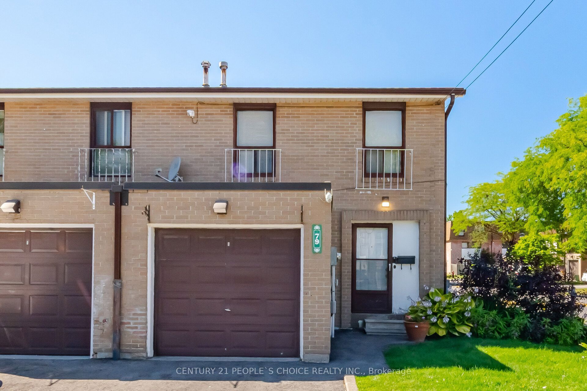 79 Fleetwood Crescent Property Photo 1