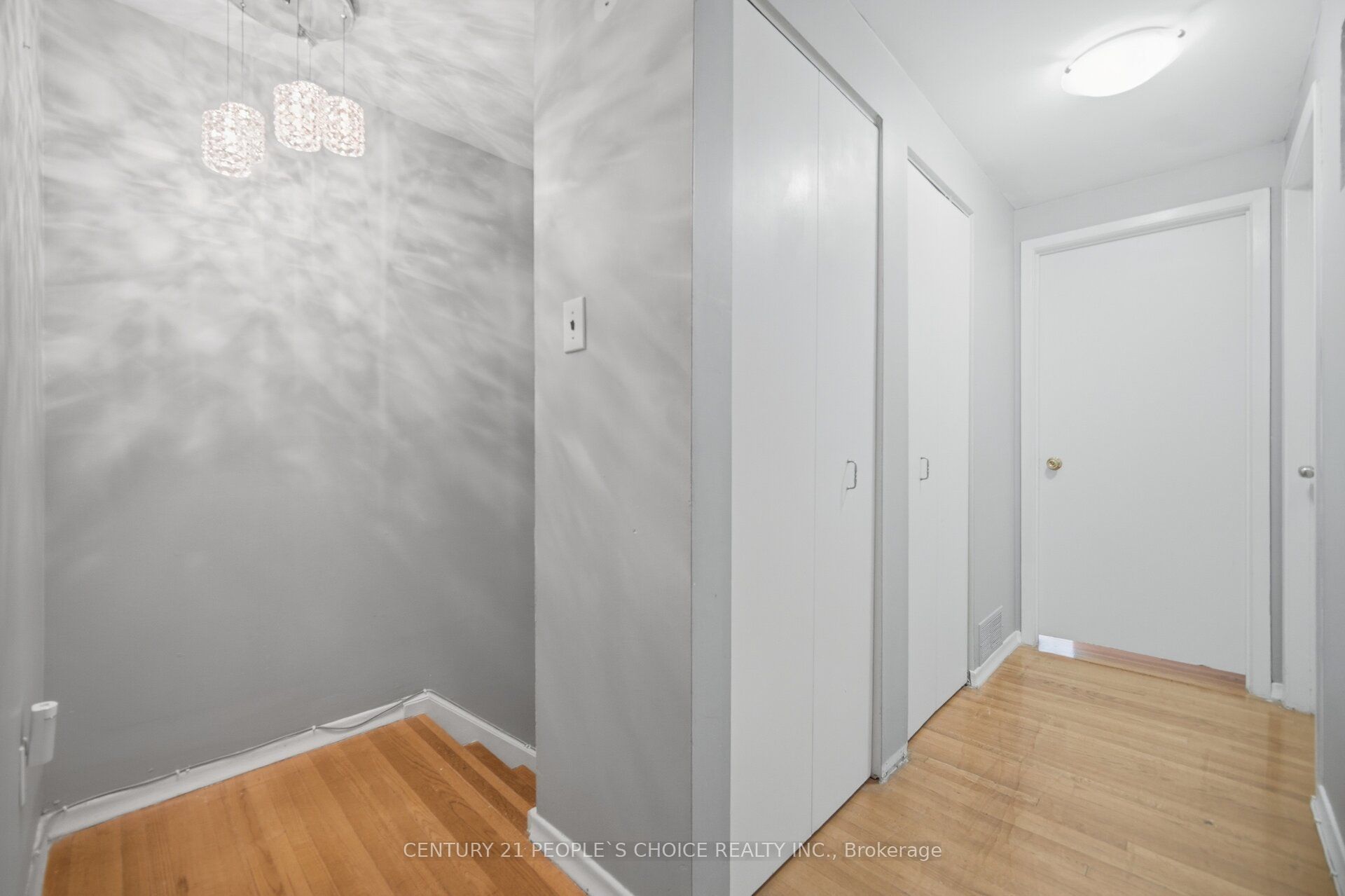 79 Fleetwood Crescent Property Photo 20