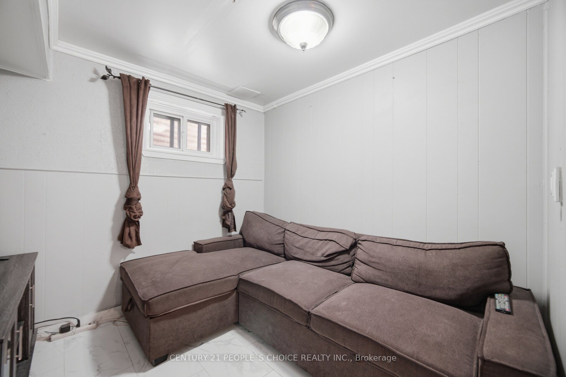 79 Fleetwood Crescent Property Photo 36