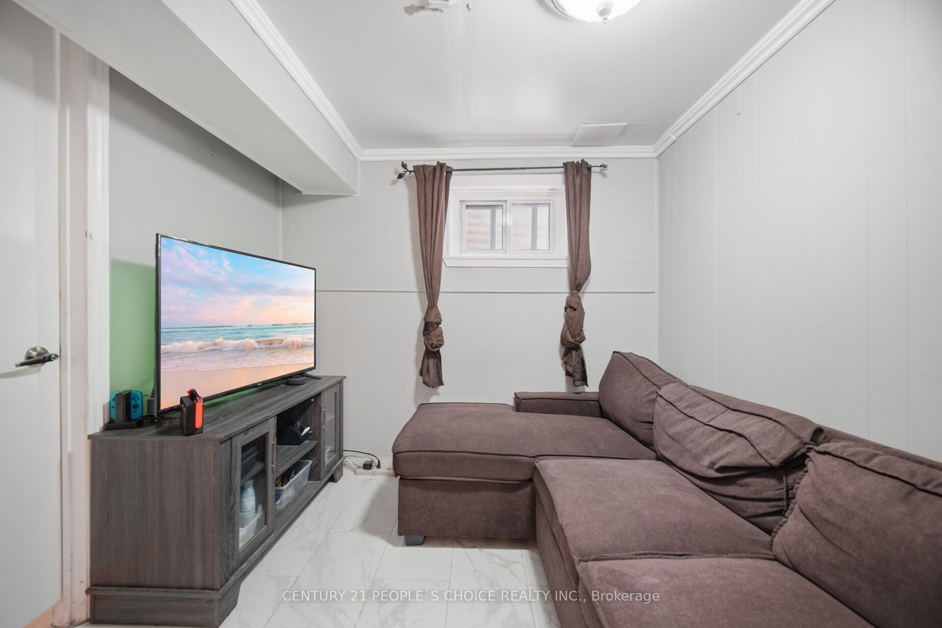 79 Fleetwood Crescent Property Photo 39