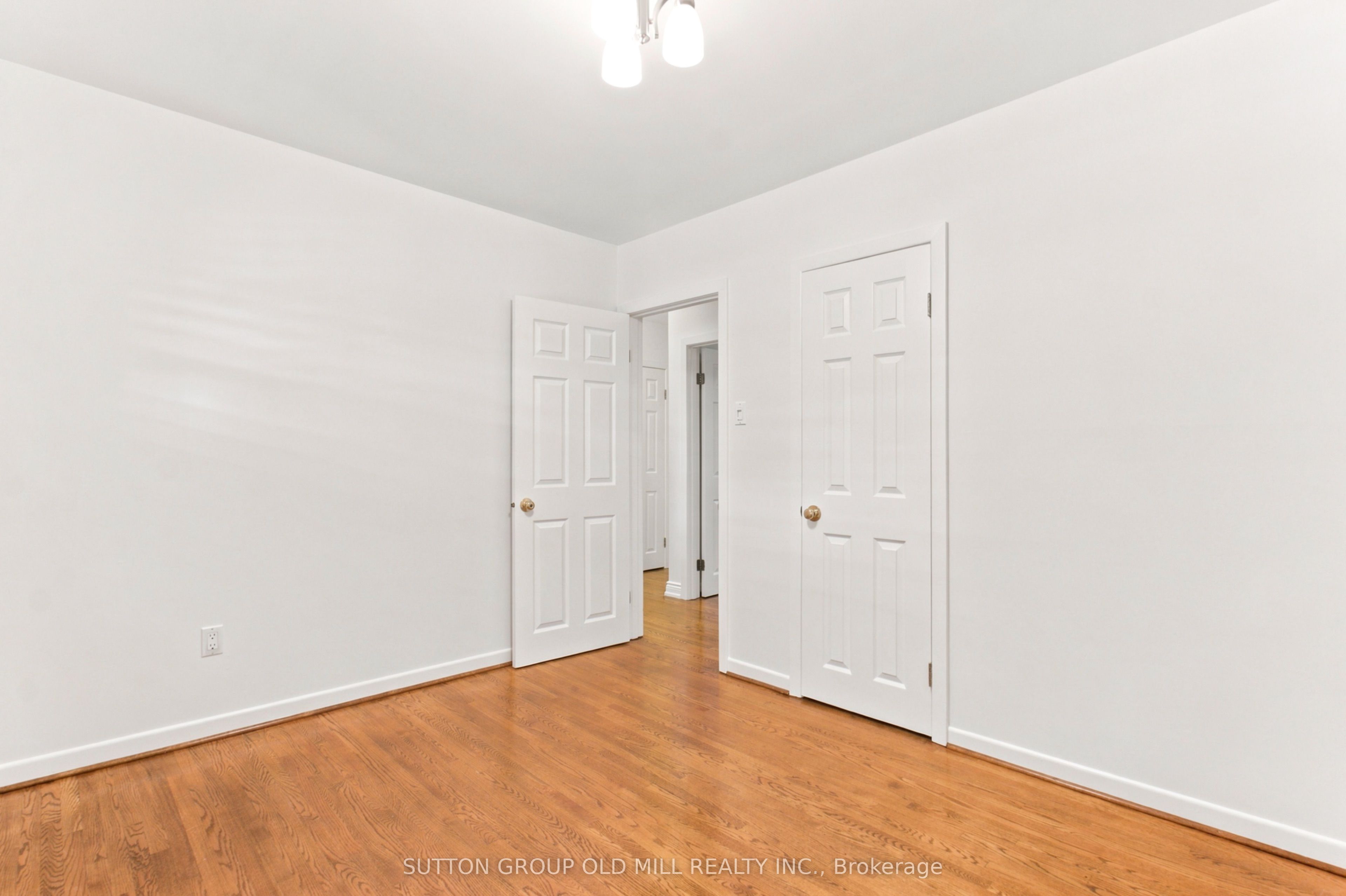 993 Islington Avenue Property Photo 15