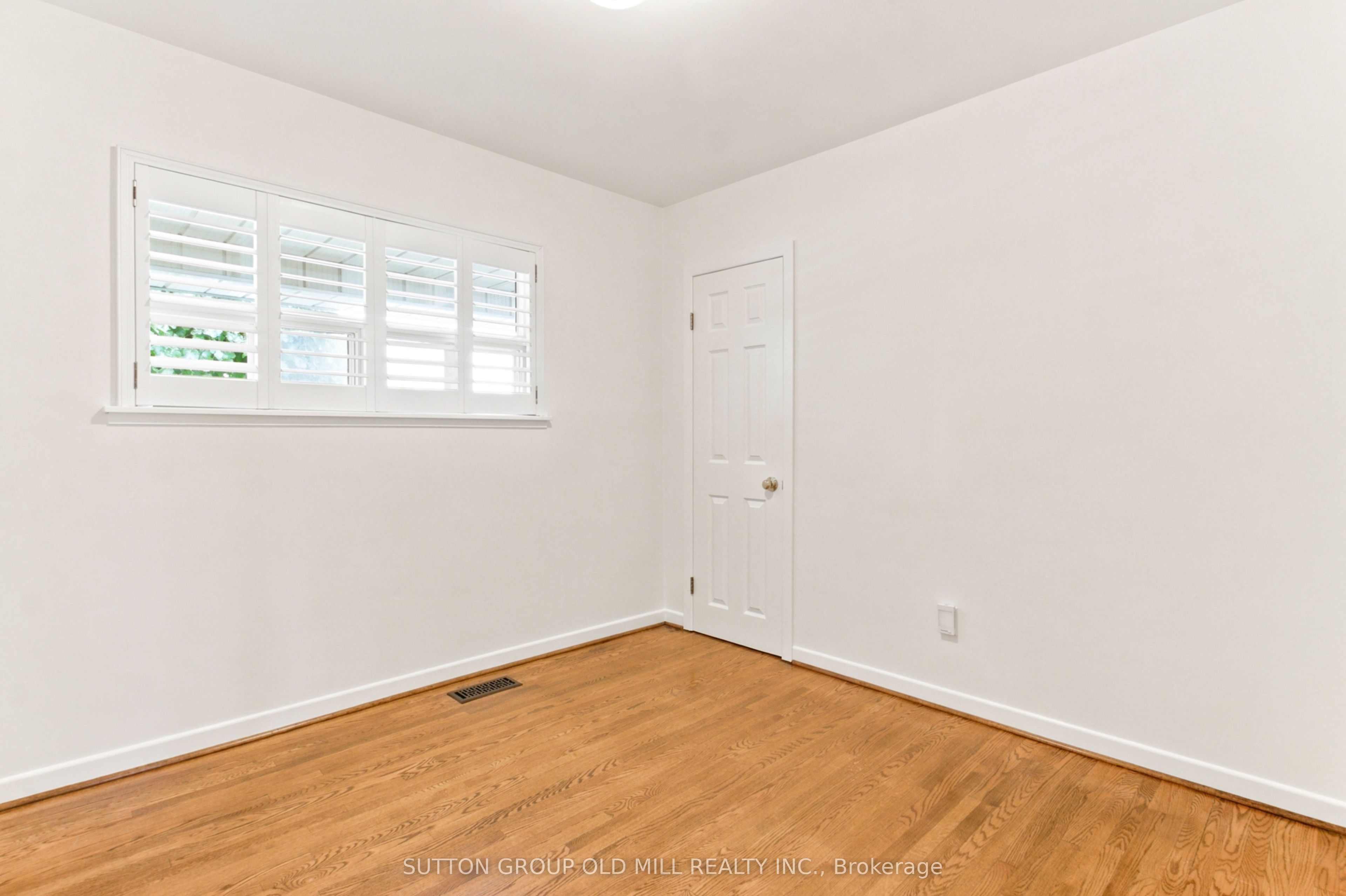 993 Islington Avenue Property Photo 16
