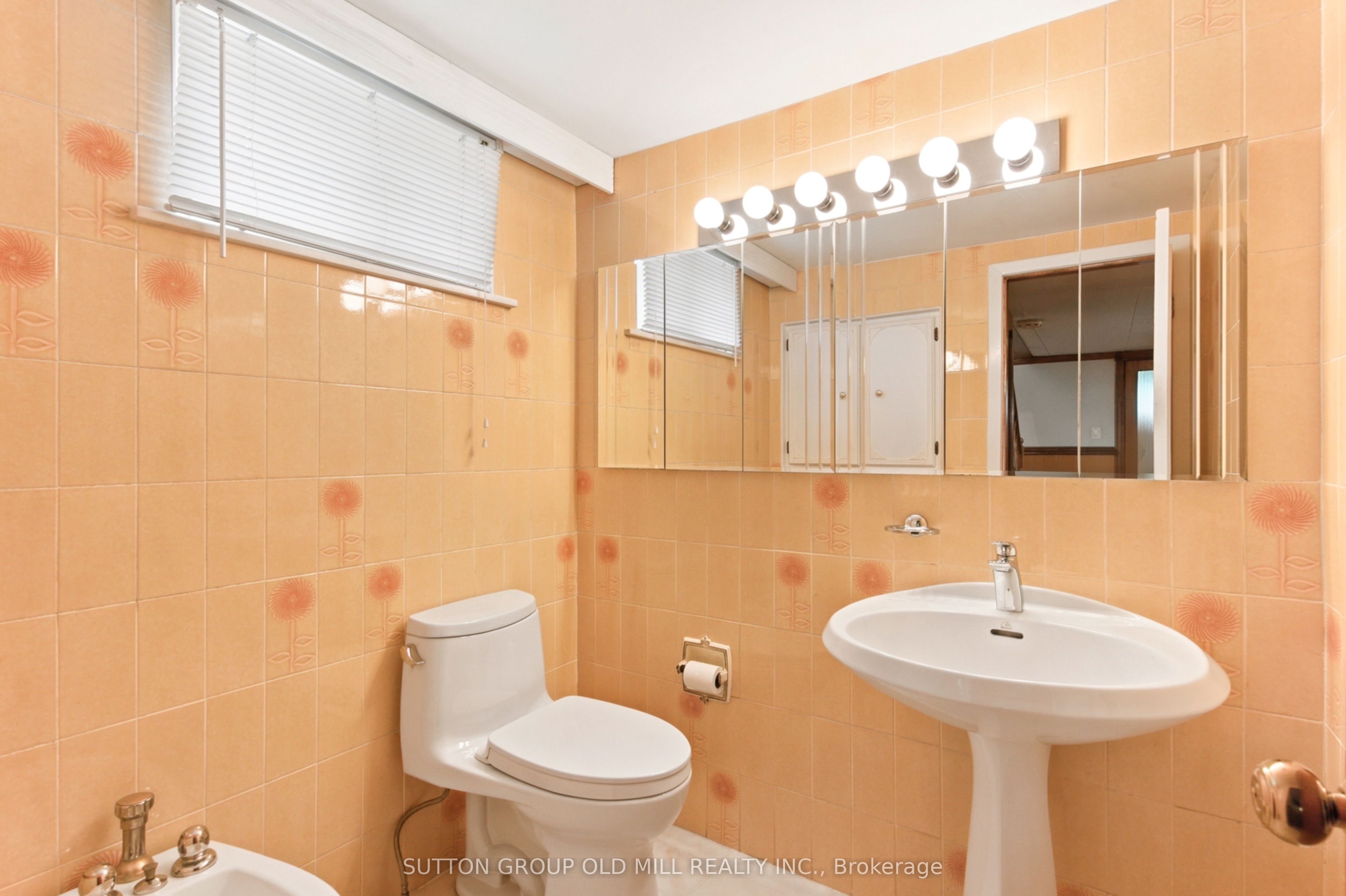 993 Islington Avenue Property Photo 22
