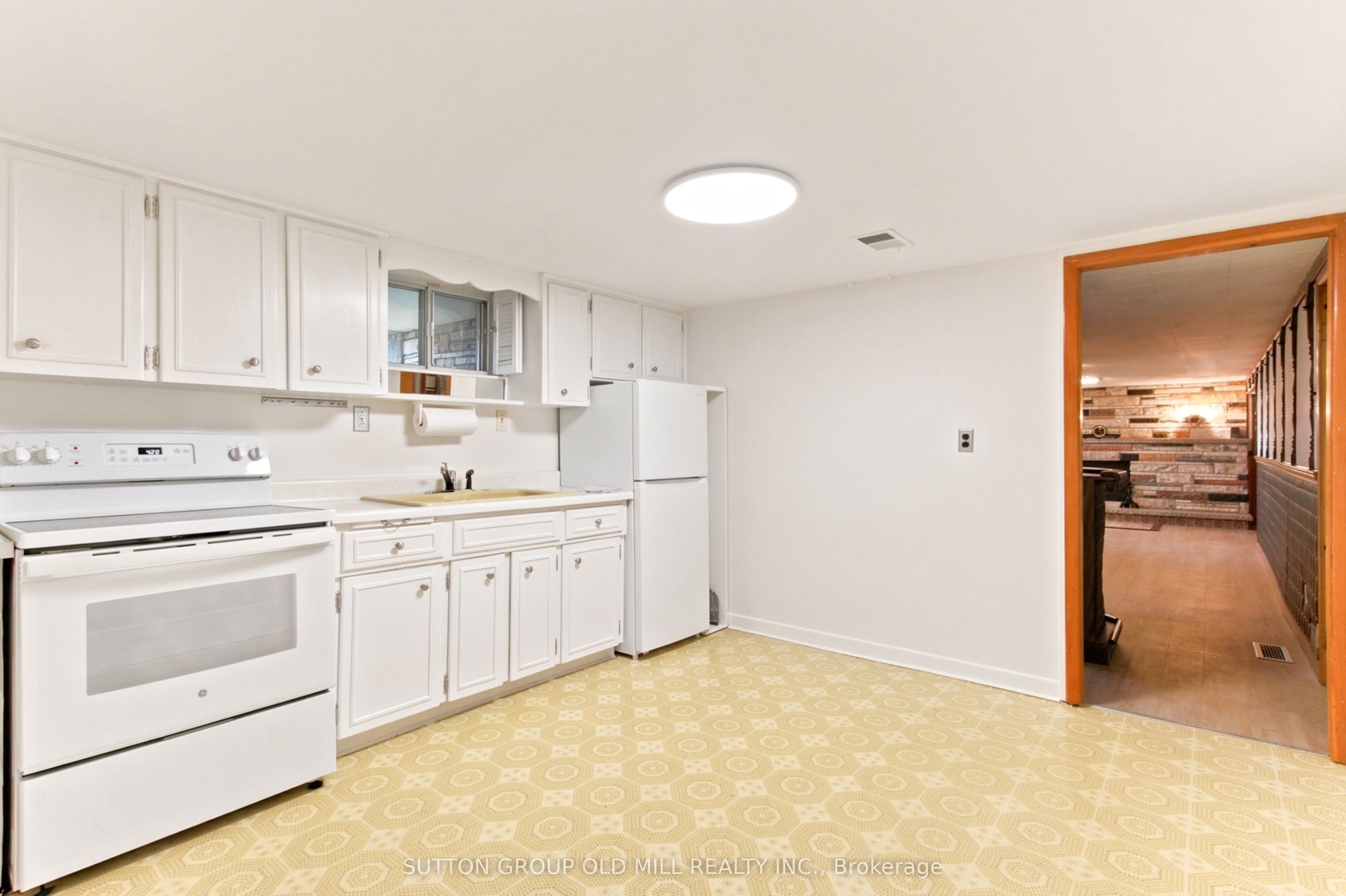 993 Islington Avenue Property Photo 24