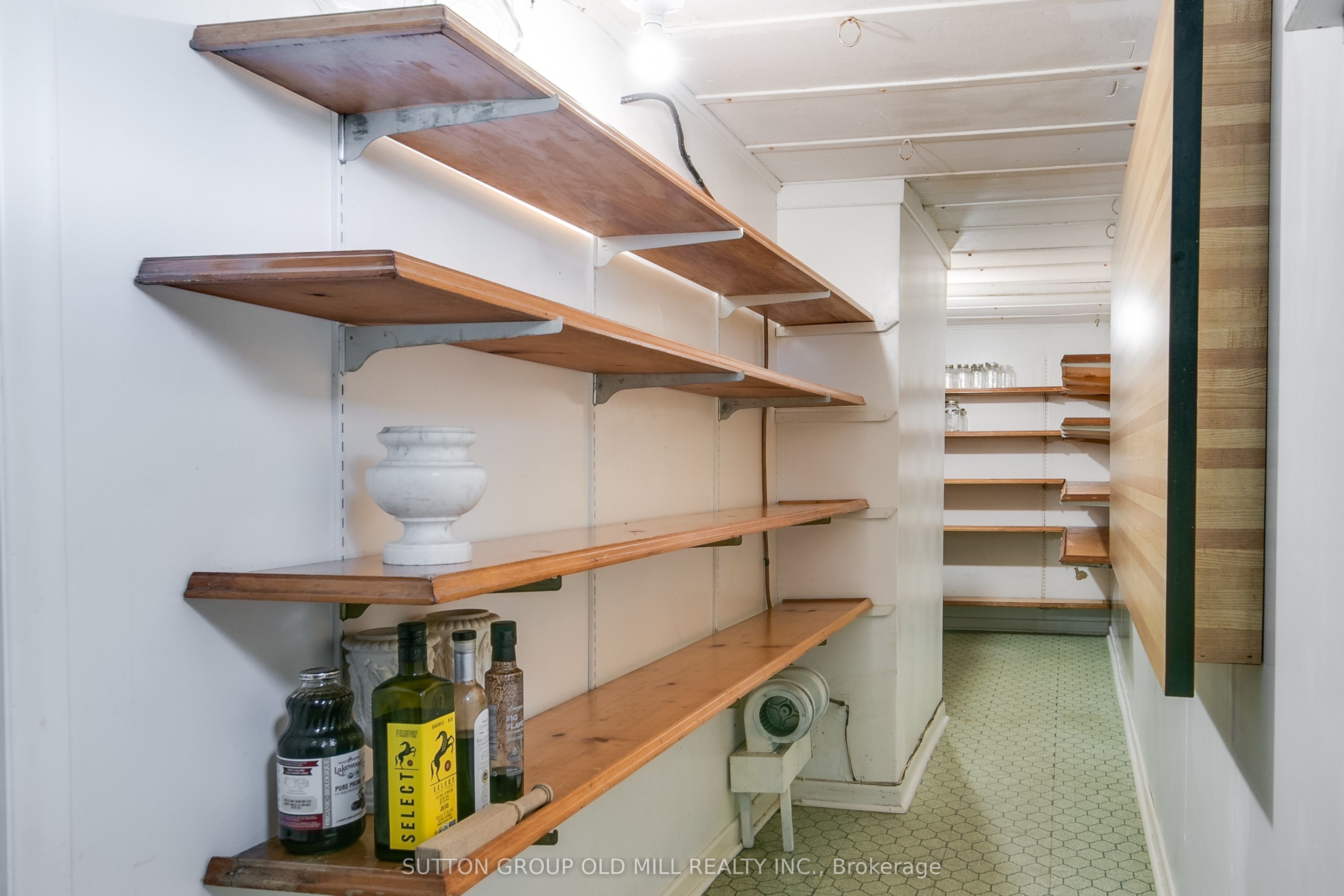 993 Islington Avenue Property Photo 25