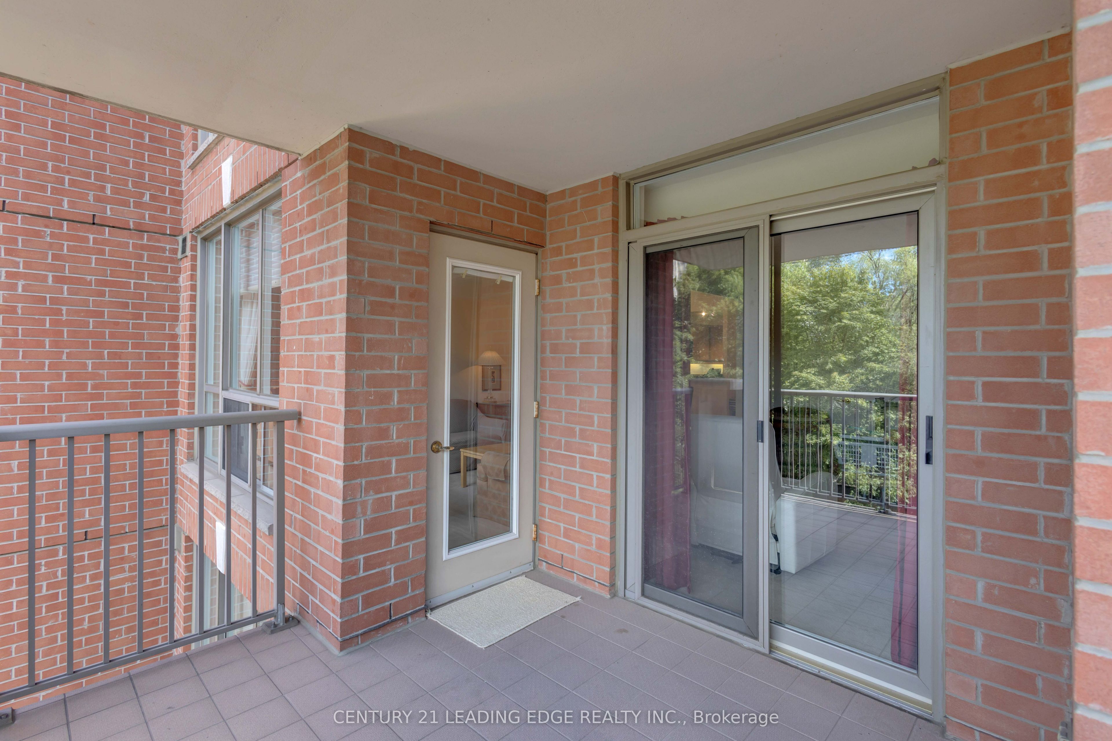 442 Maple Ave Avenue 403 Property Photo 11