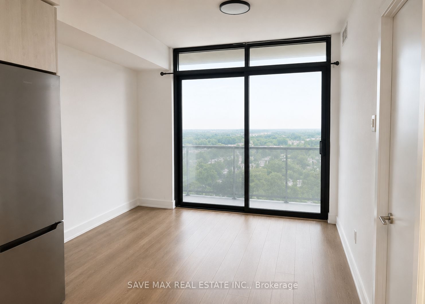 86 Dundas Street E 1410 Property Photo 1