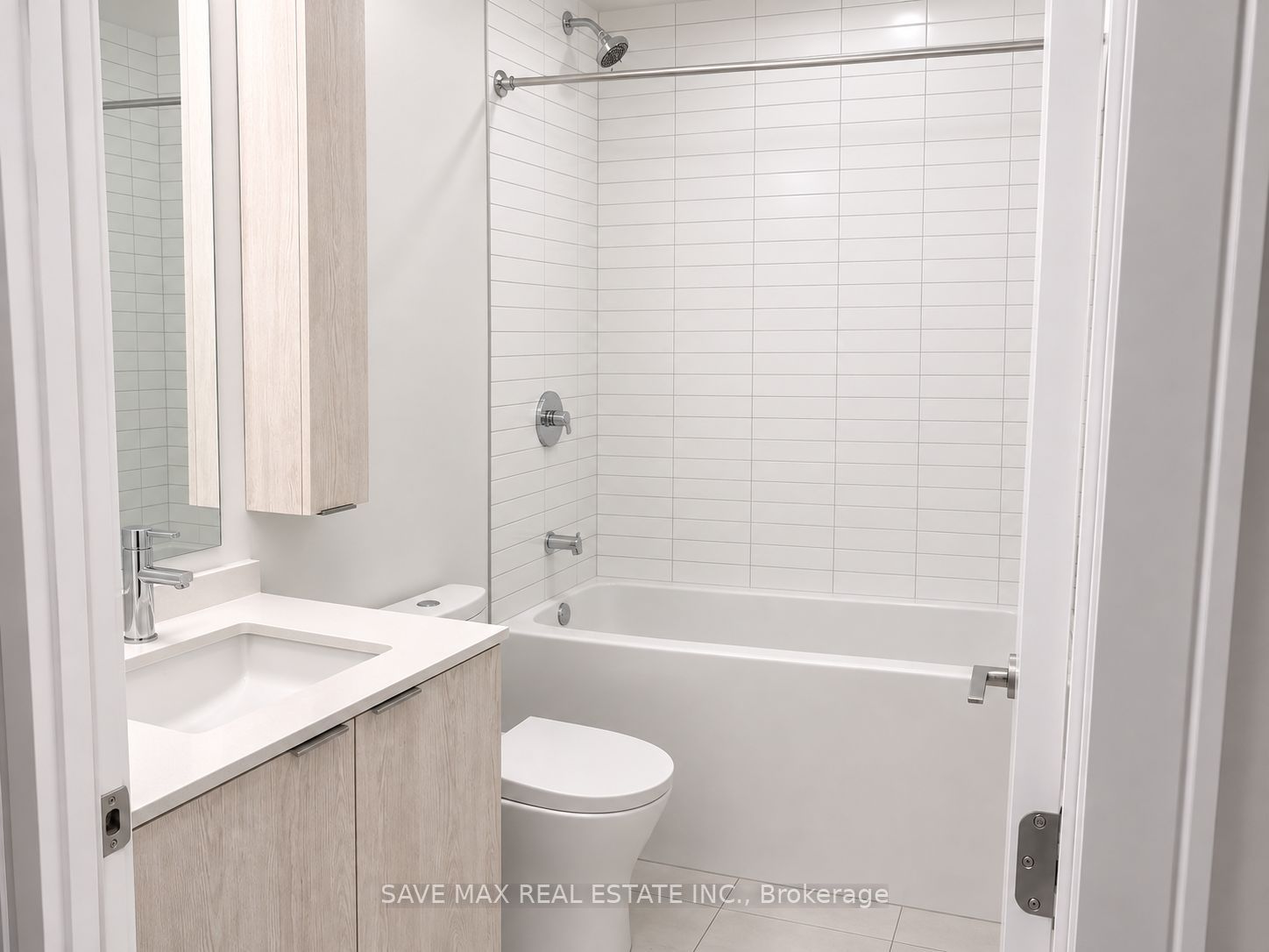 86 Dundas Street E 1410 Property Photo 3