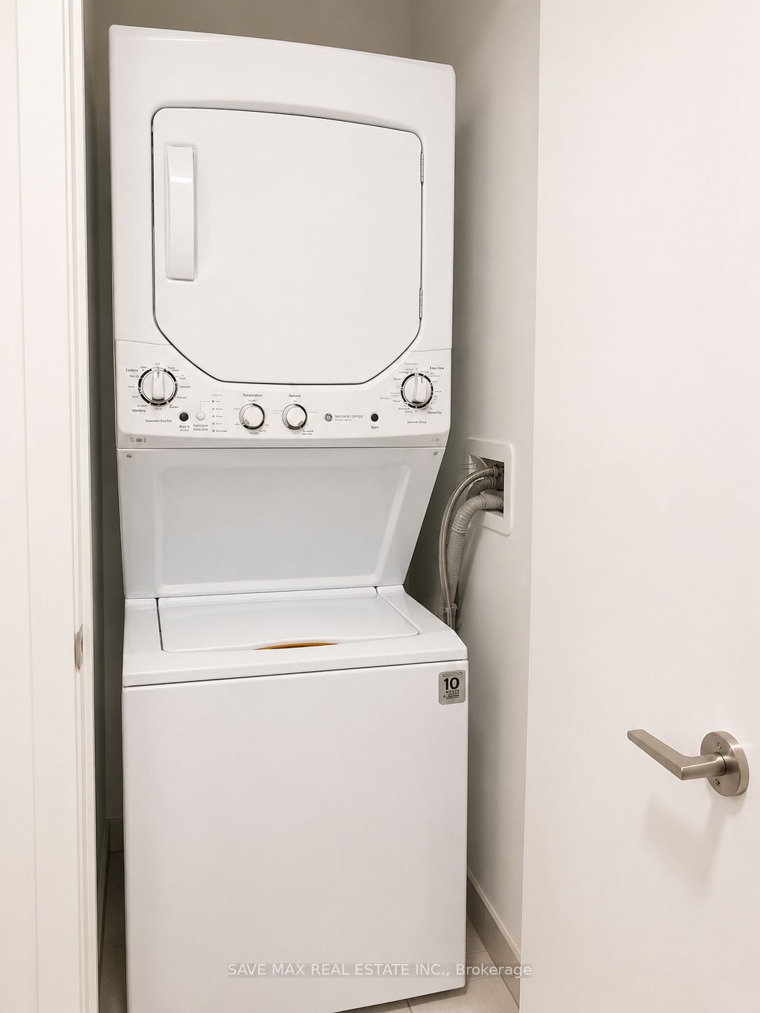86 Dundas Street E 1410 Property Photo 5