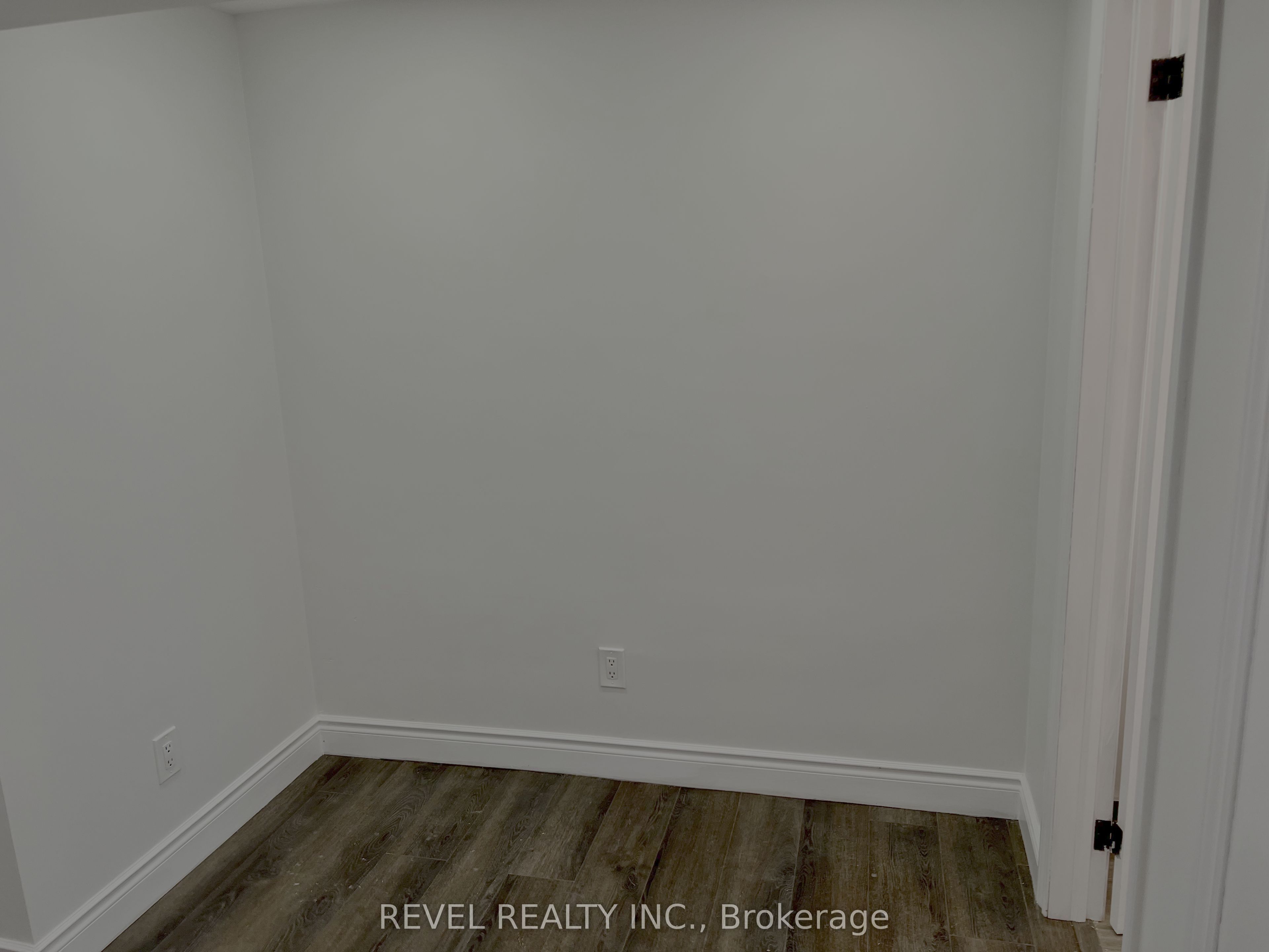 636 Scarlett Road S Lower Property Photo 20