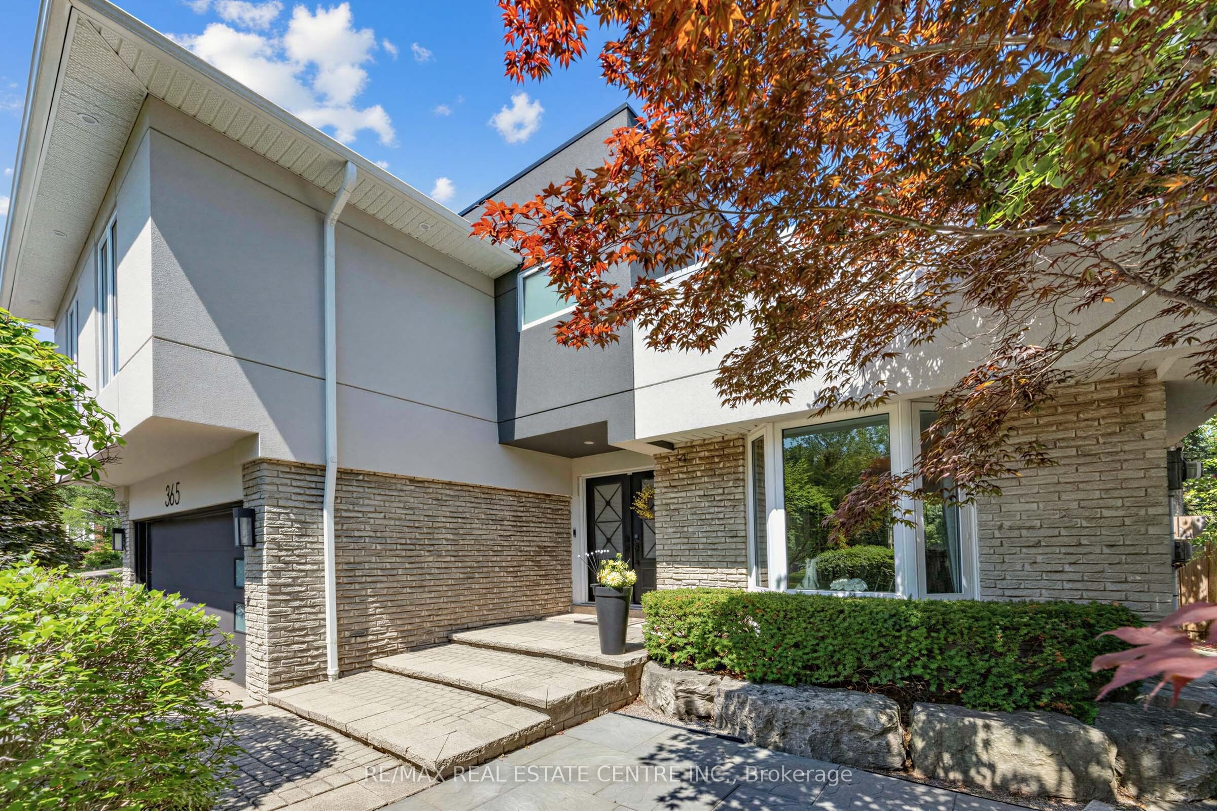 365 Lynn Place Property Photo 2
