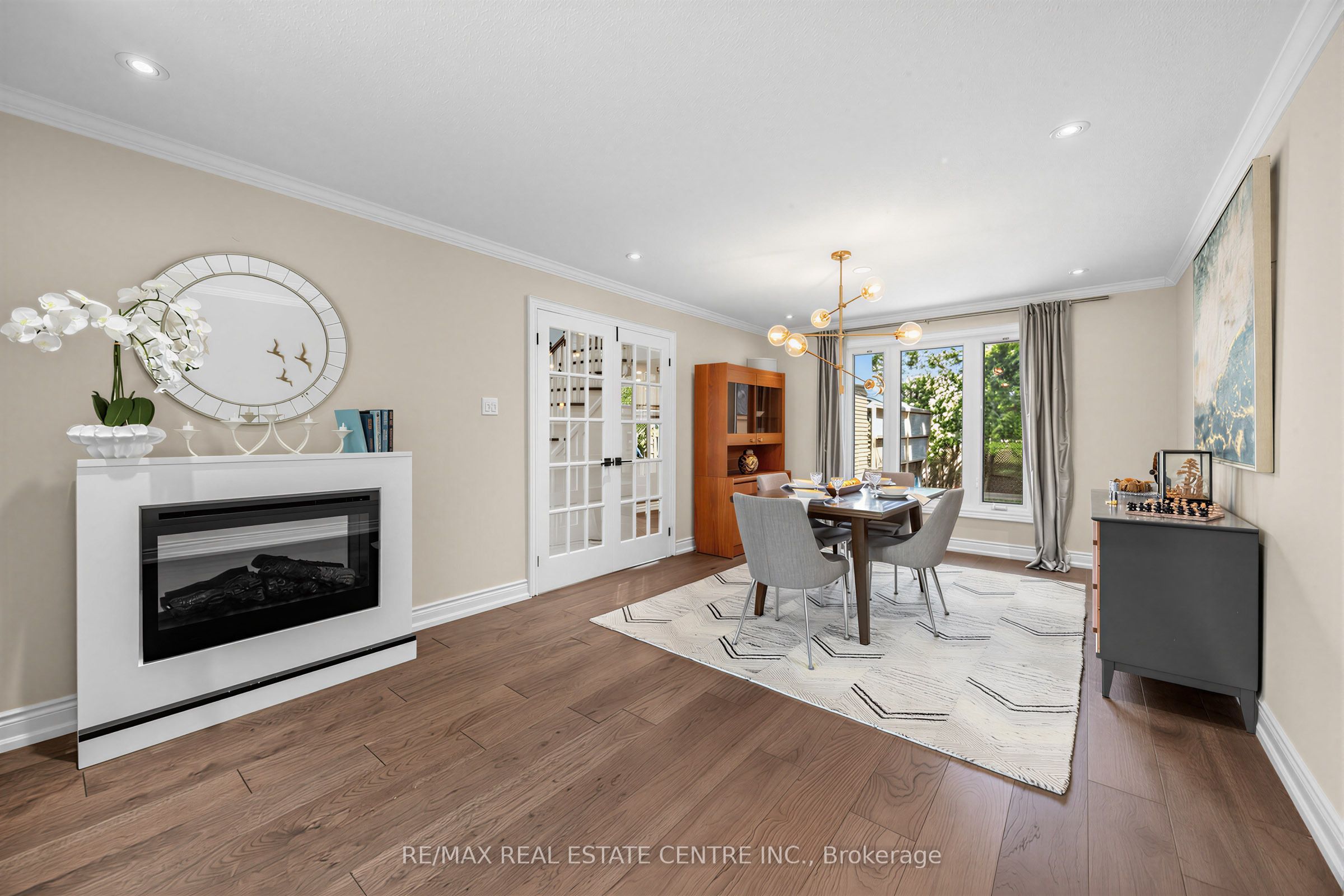 365 Lynn Place Property Photo 9