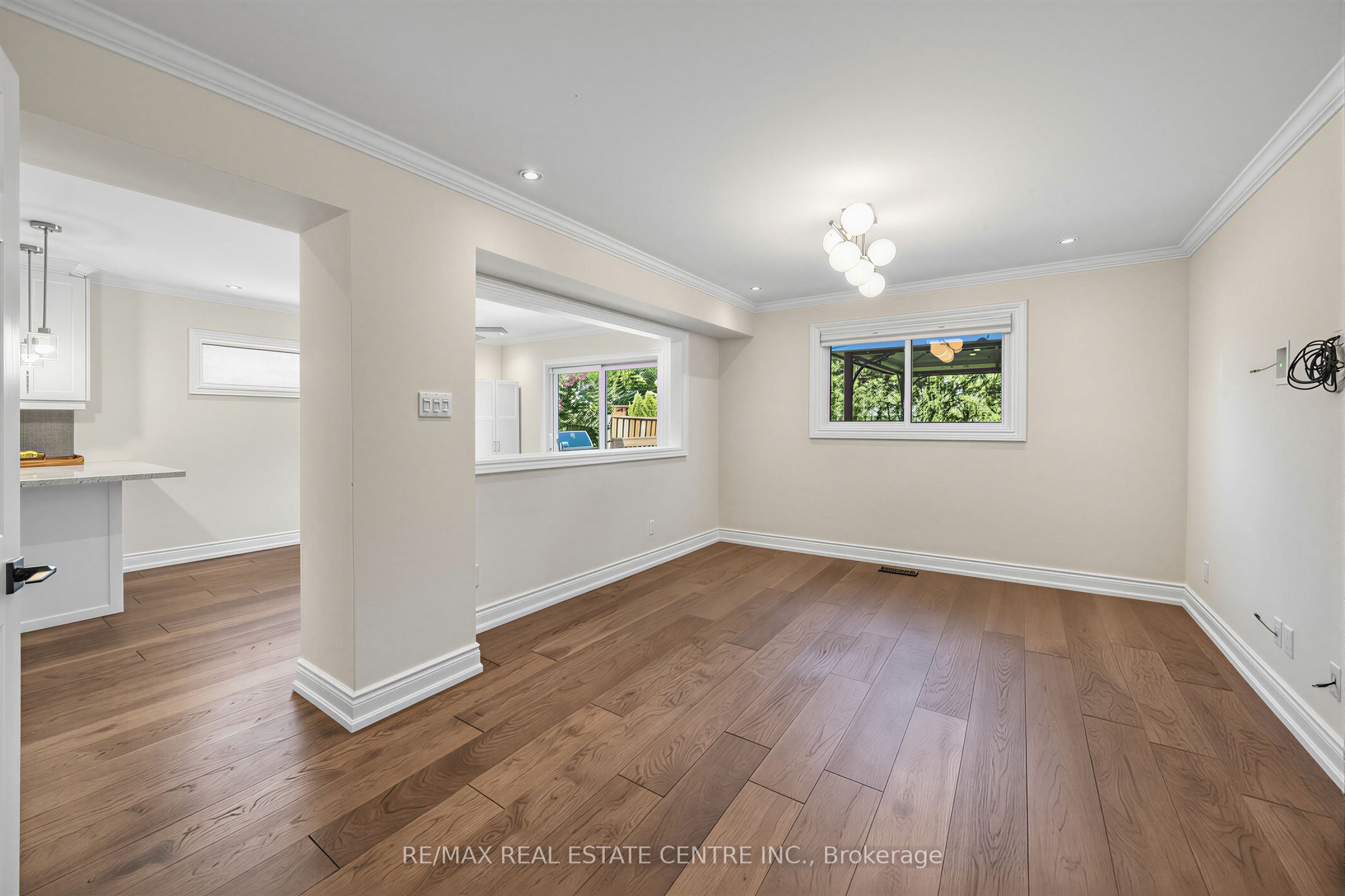 365 Lynn Place Property Photo 11