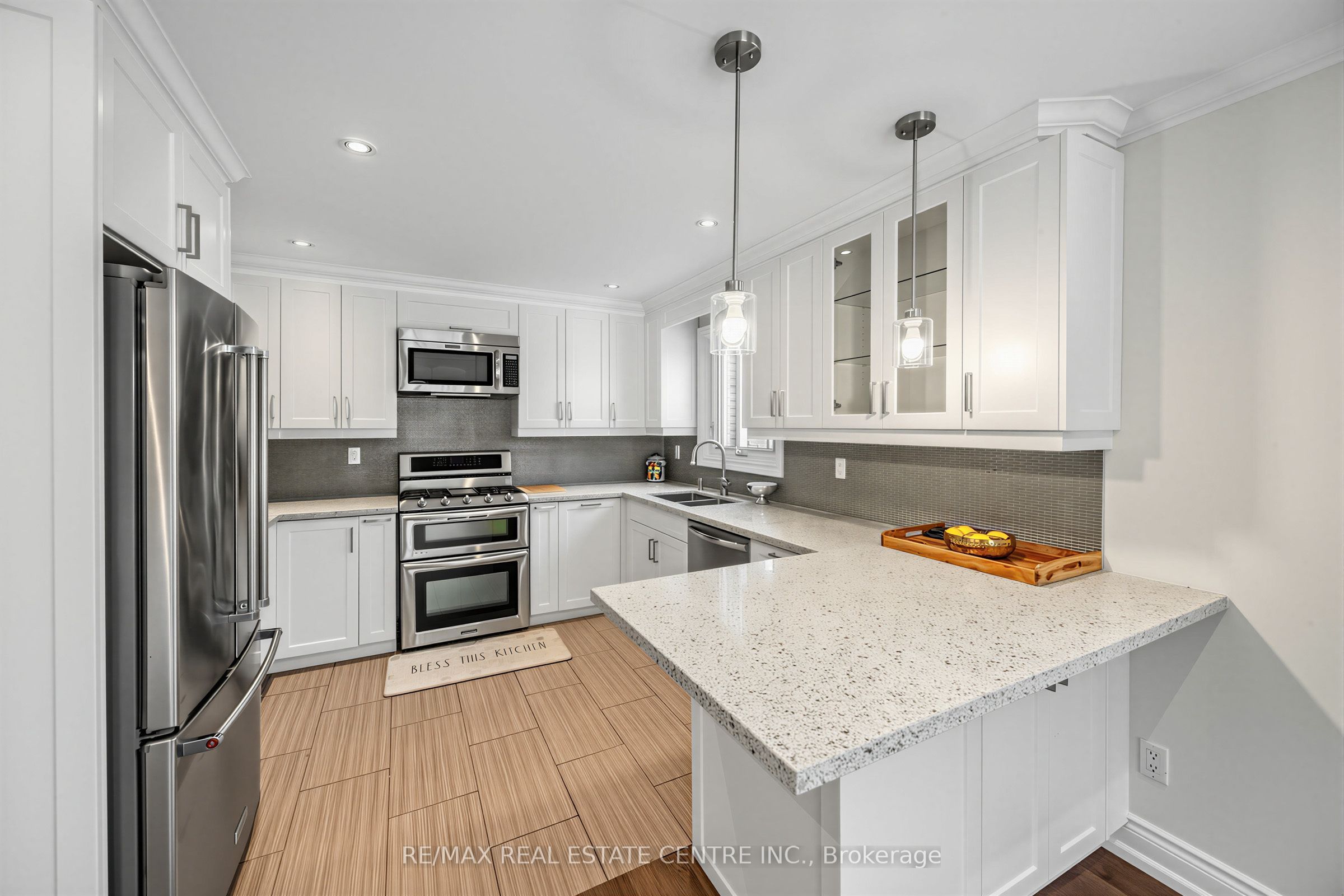 365 Lynn Place Property Photo 13