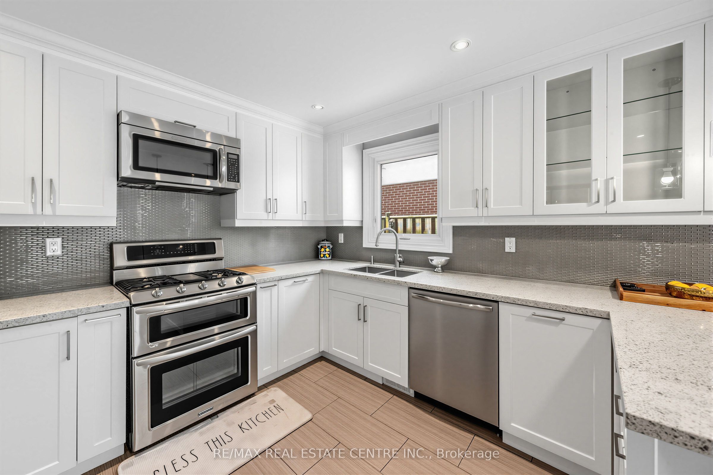 365 Lynn Place Property Photo 14