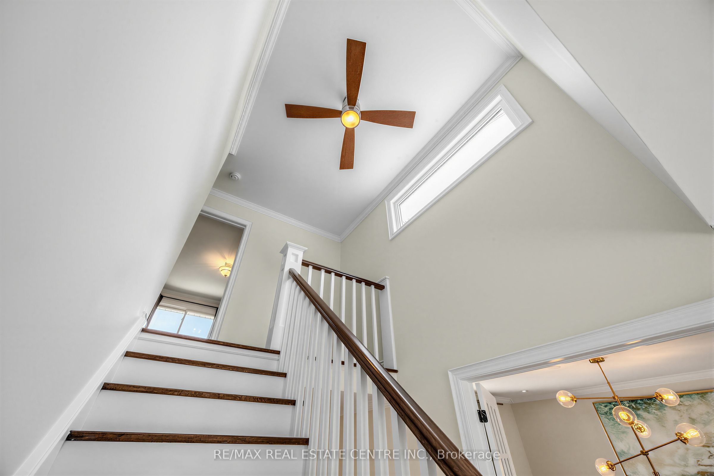 365 Lynn Place Property Photo 17