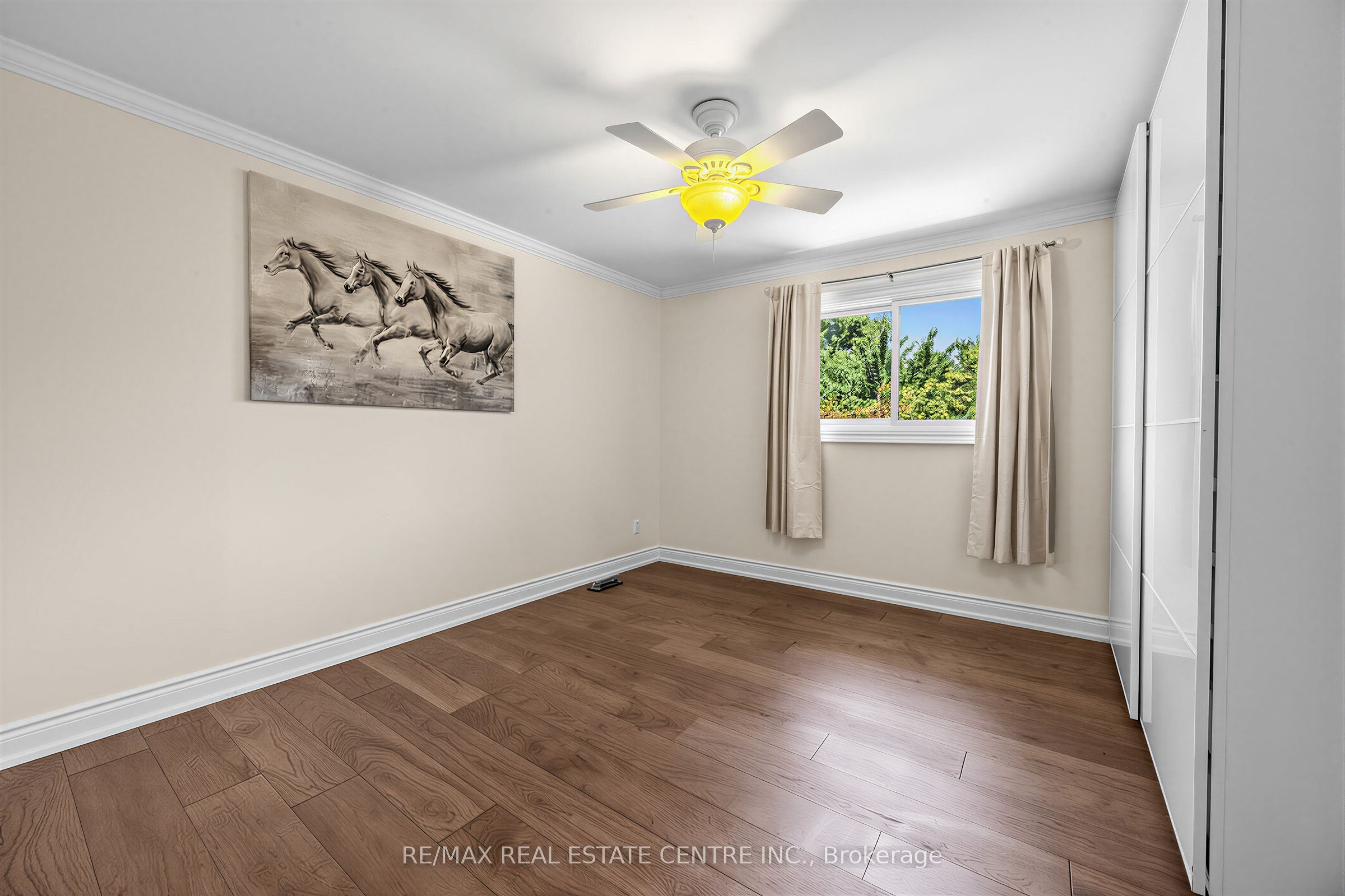 365 Lynn Place Property Photo 19