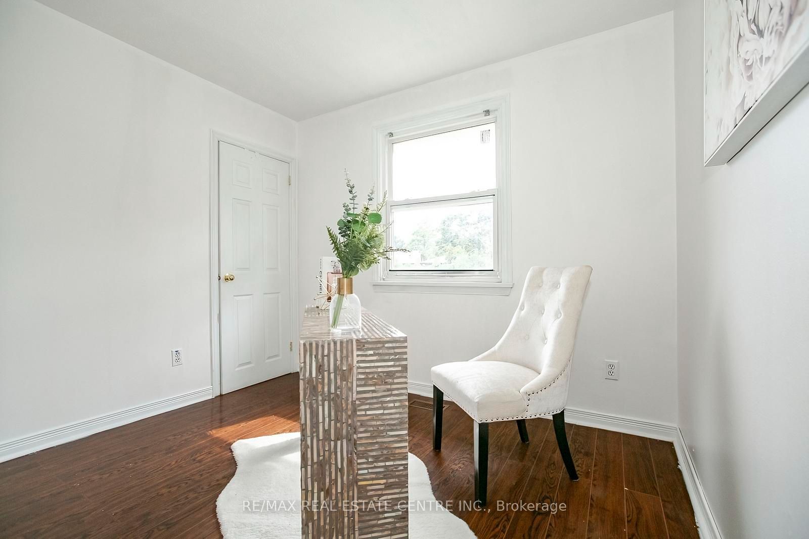 16 Mclaughlin Road N Property Photo 27