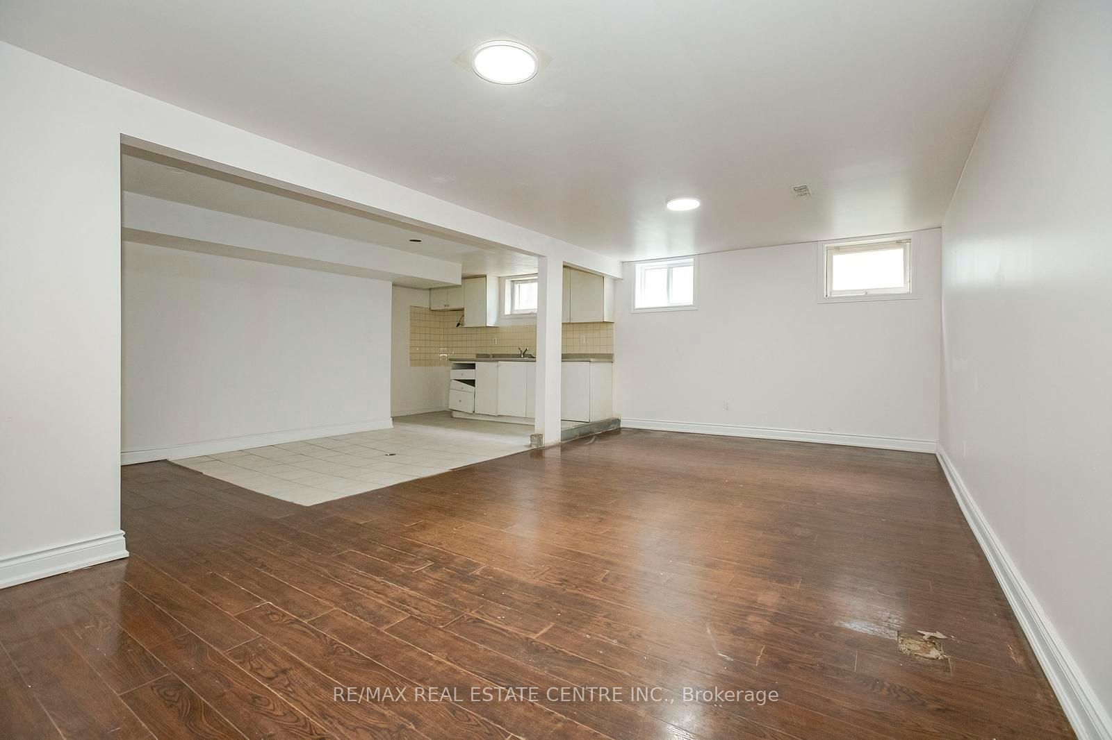 16 Mclaughlin Road N Property Photo 37