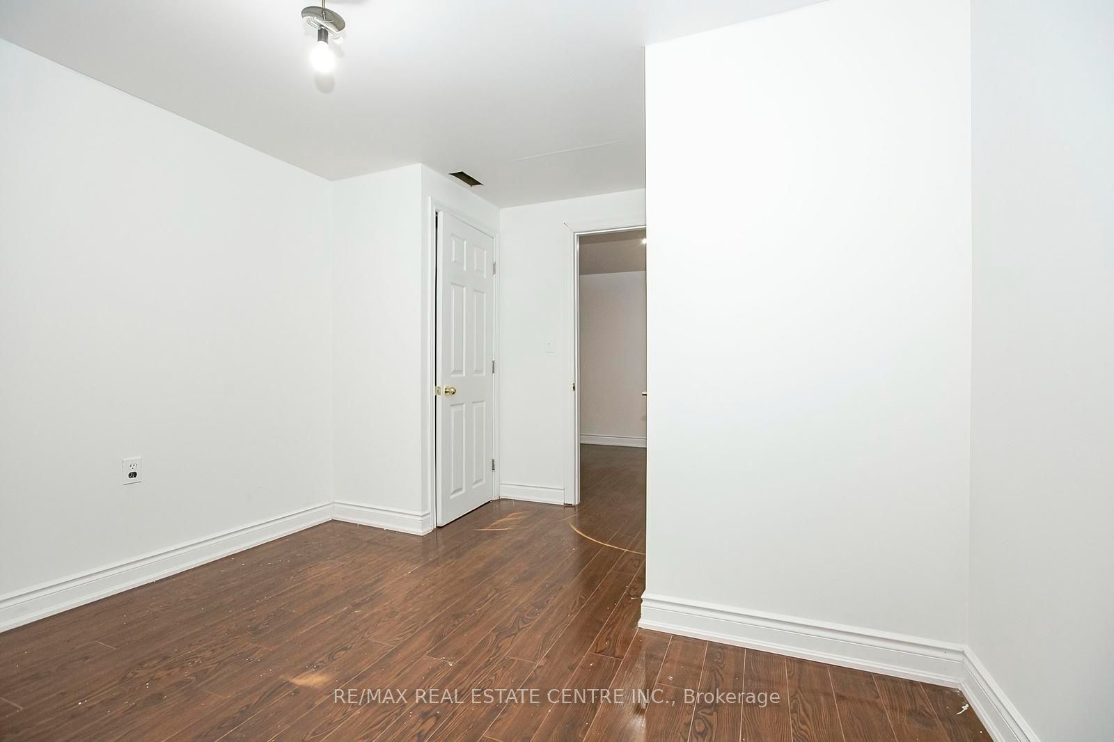 16 Mclaughlin Road N Property Photo 41