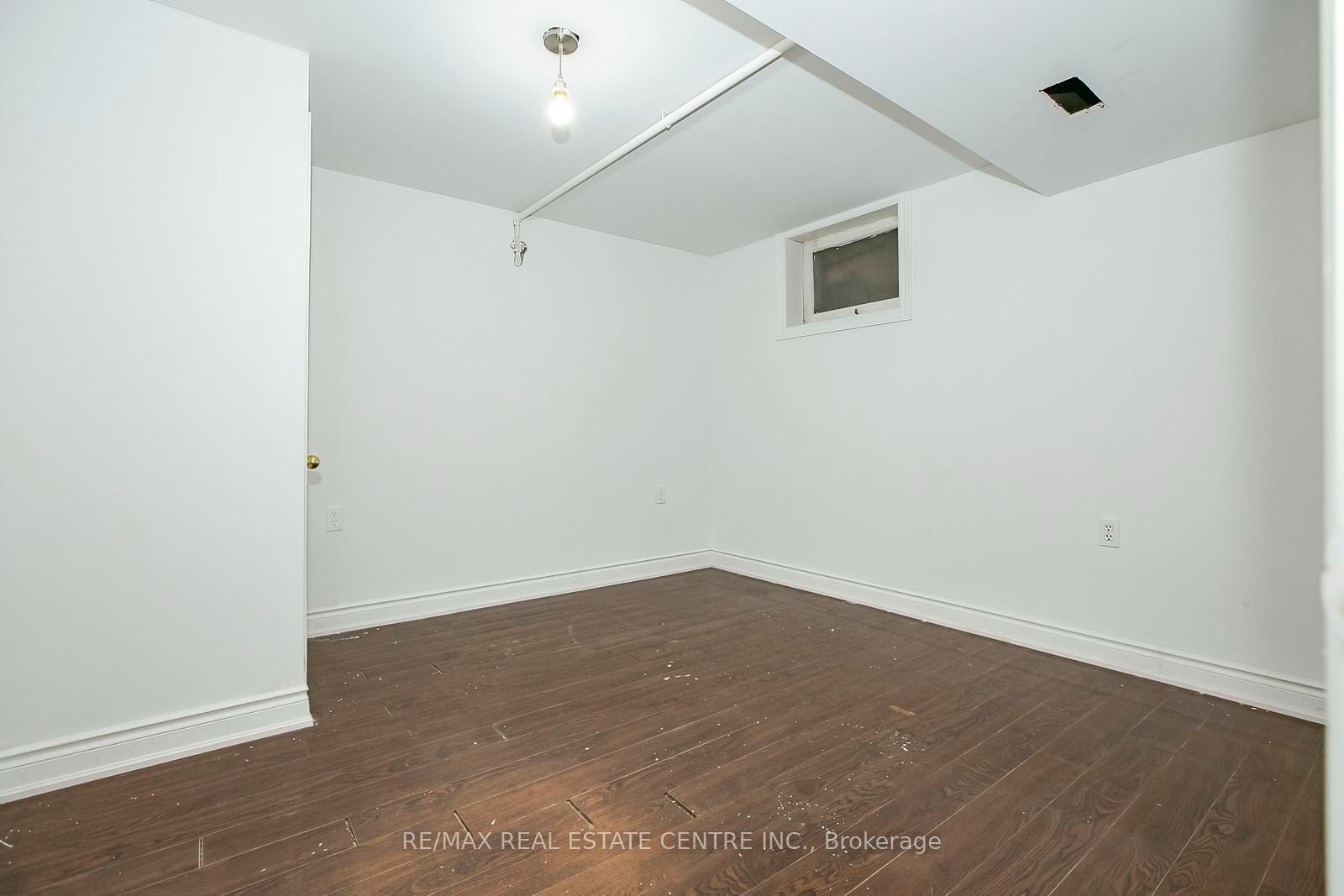 16 Mclaughlin Road N Property Photo 42