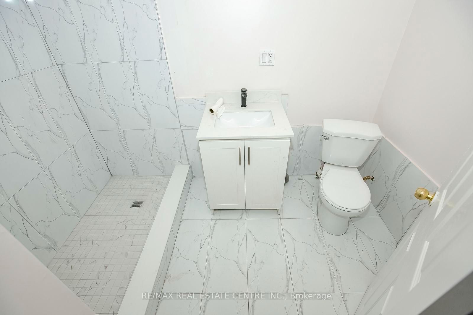 16 Mclaughlin Road N Property Photo 45