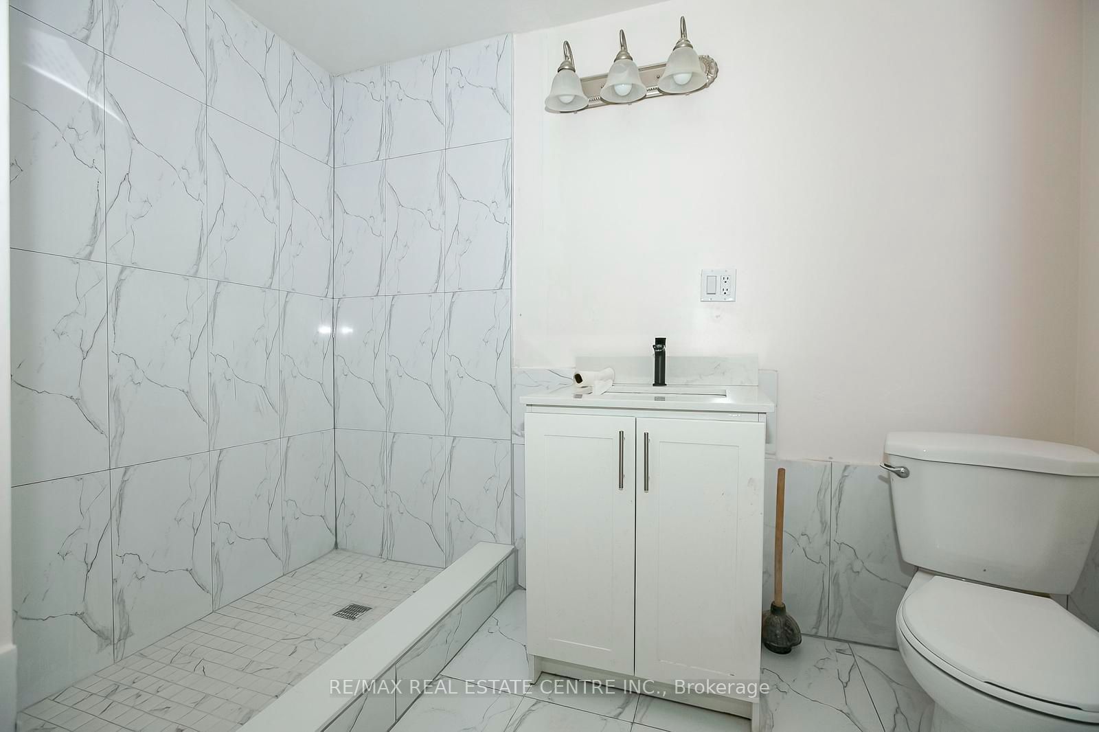 16 Mclaughlin Road N Property Photo 46