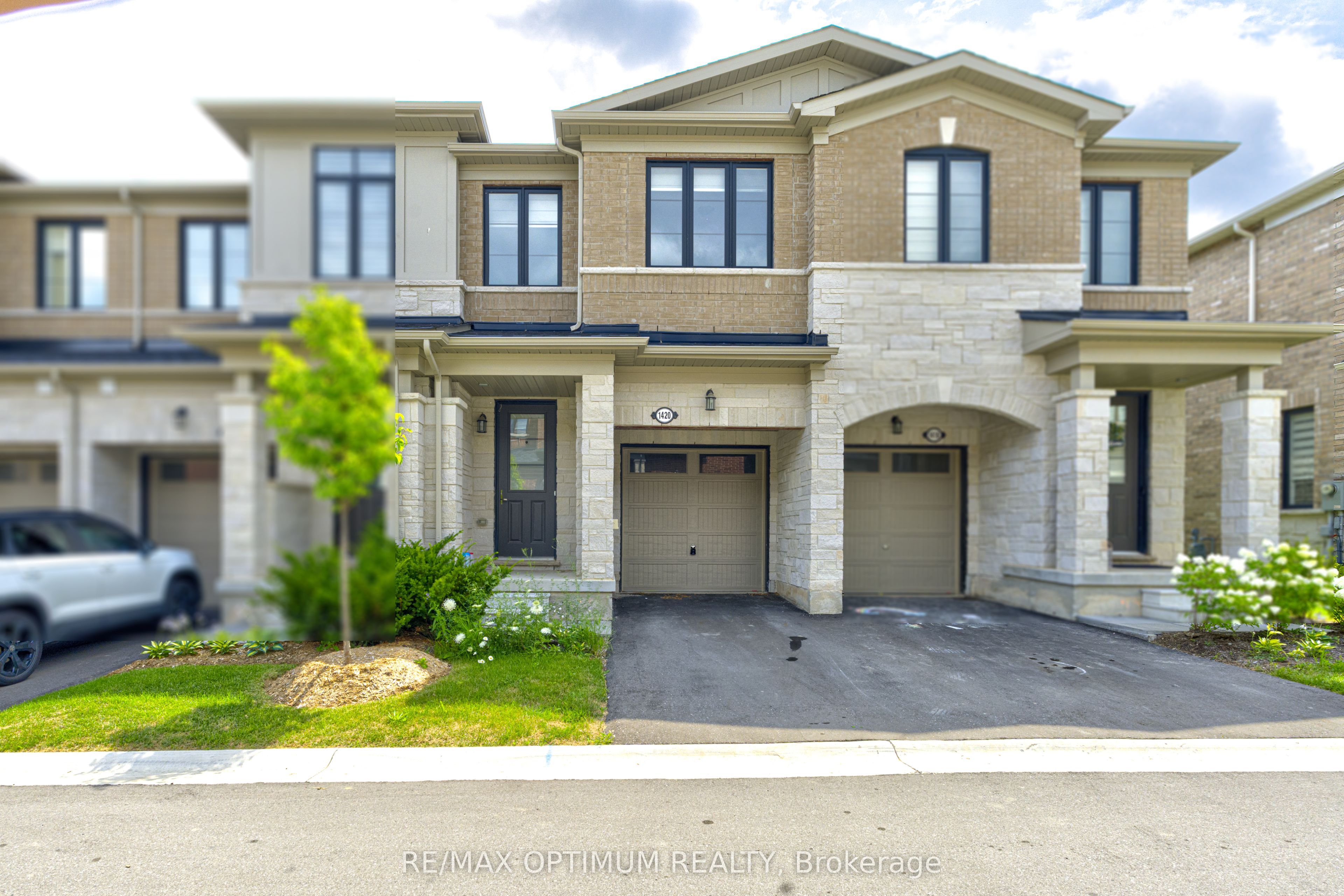 1420 Oakmont Common Property Photo 1