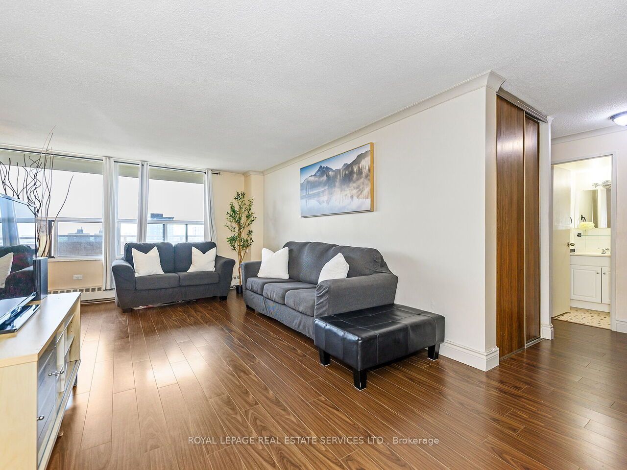 3120 Kirwin Avenue 1109 Property Photo 2