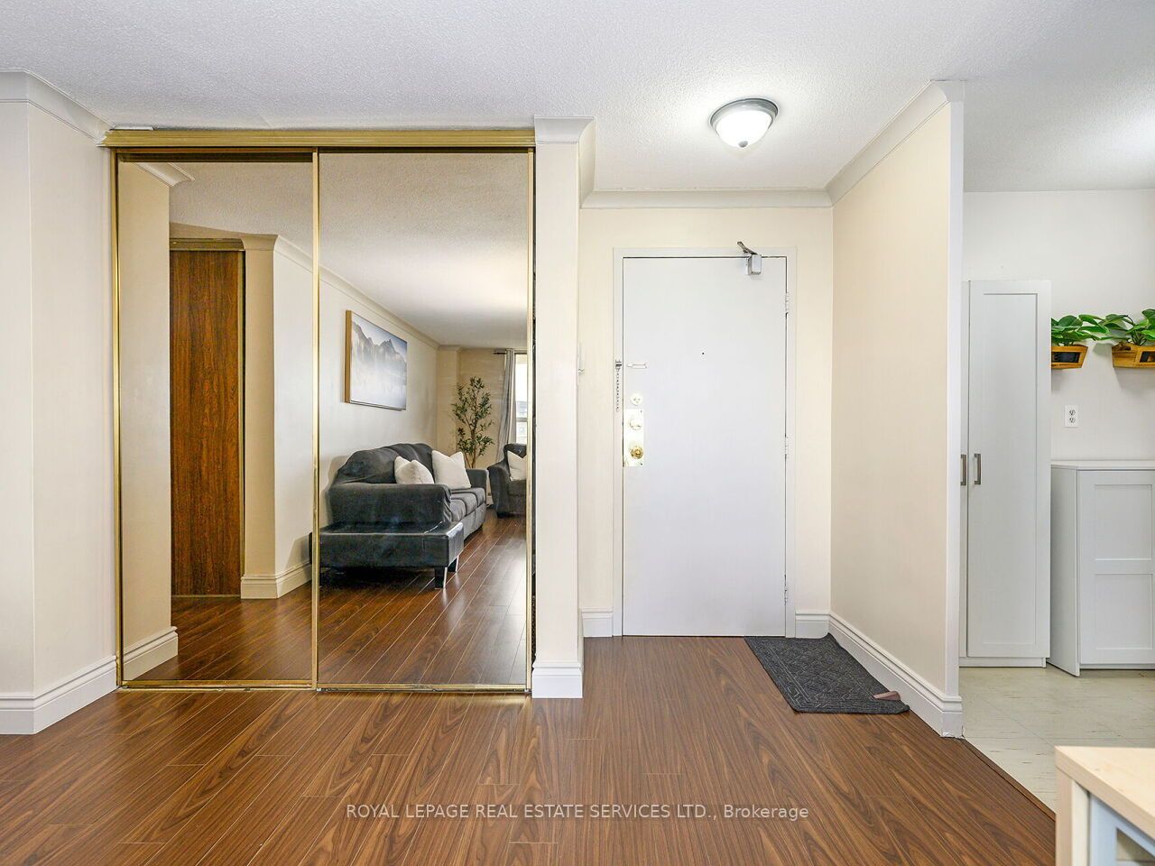 3120 Kirwin Avenue 1109 Property Photo 4