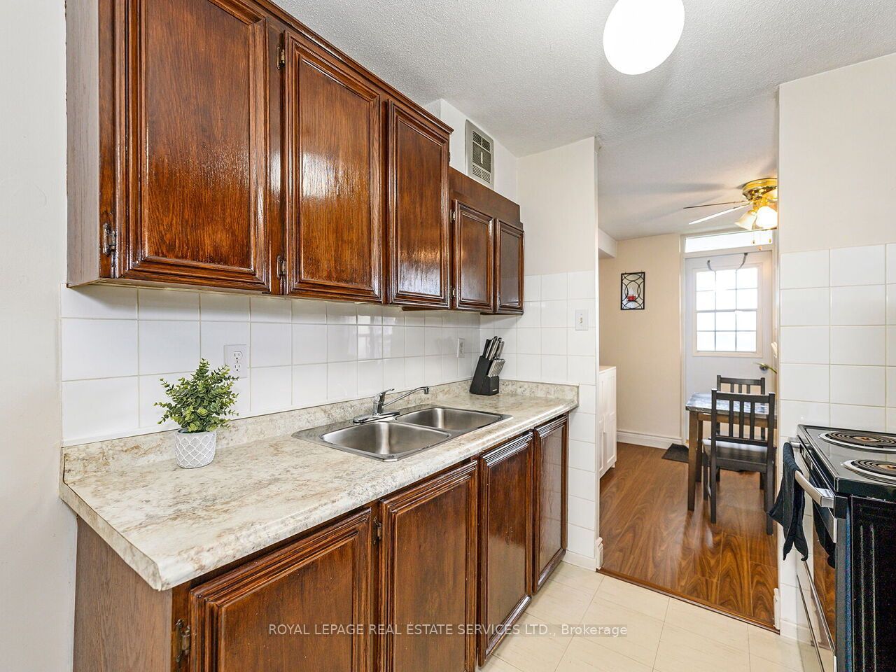 3120 Kirwin Avenue 1109 Property Photo 11