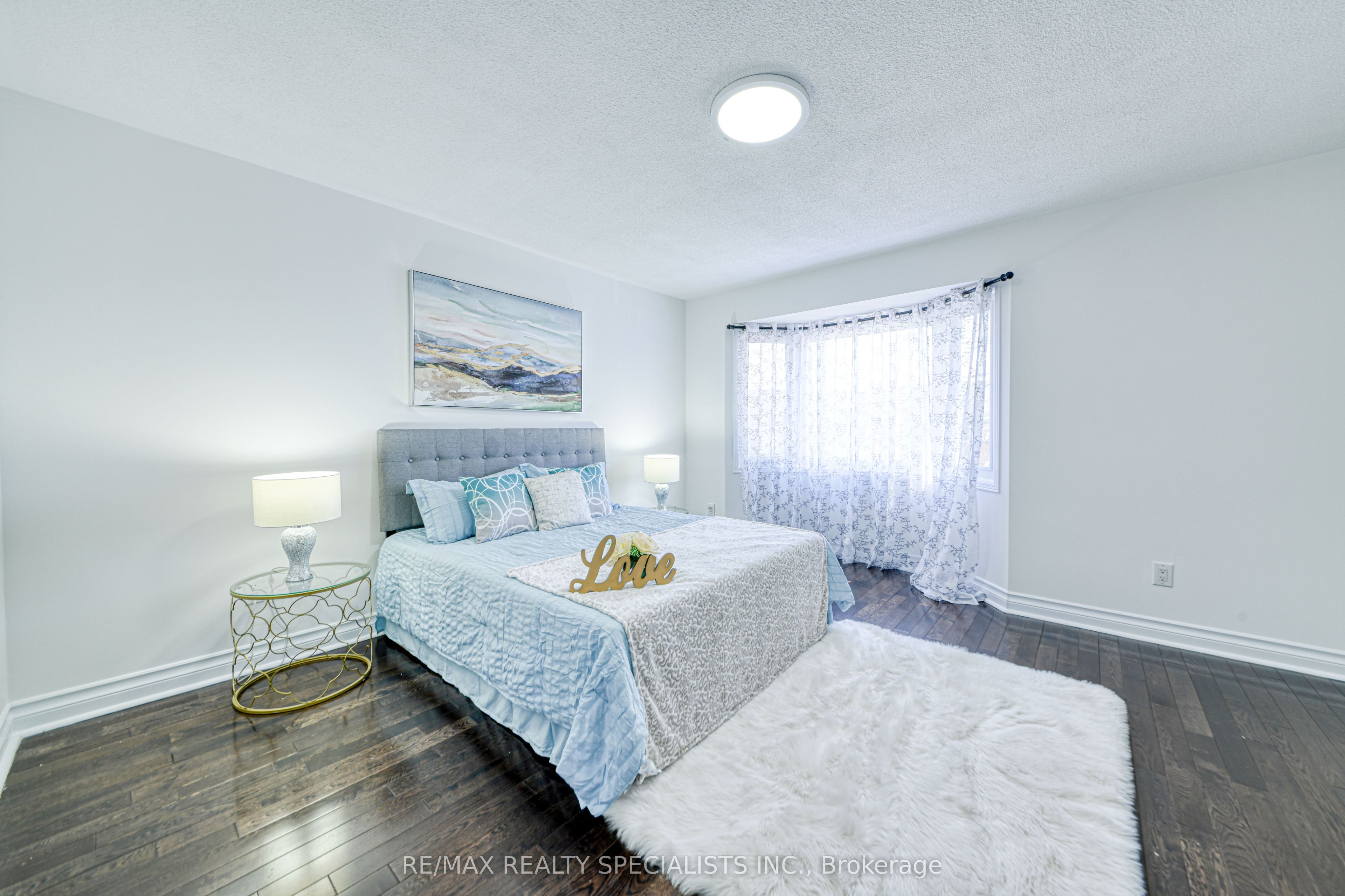 35 Softneedle Avenue Property Photo 11
