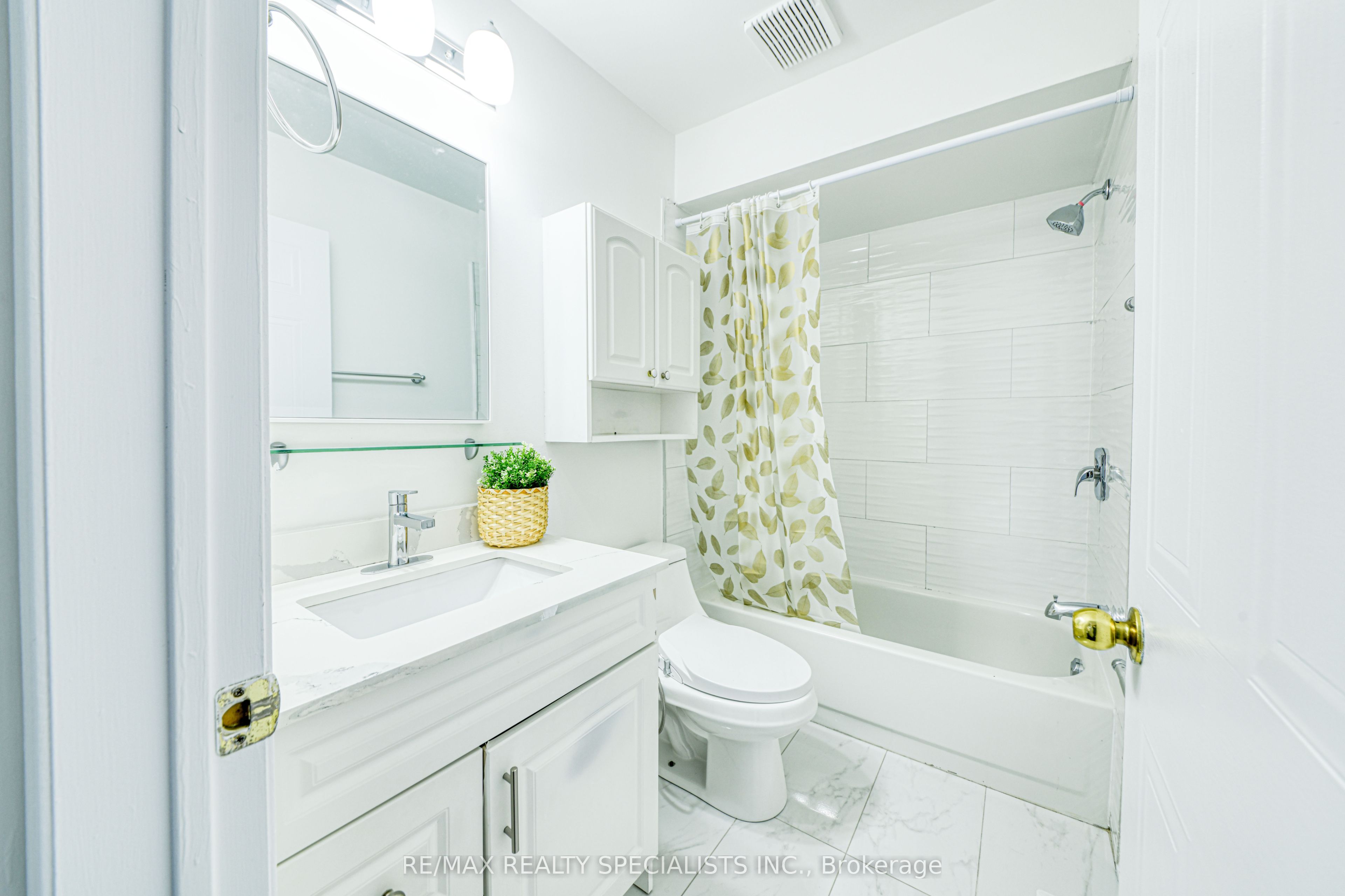 35 Softneedle Avenue Property Photo 14