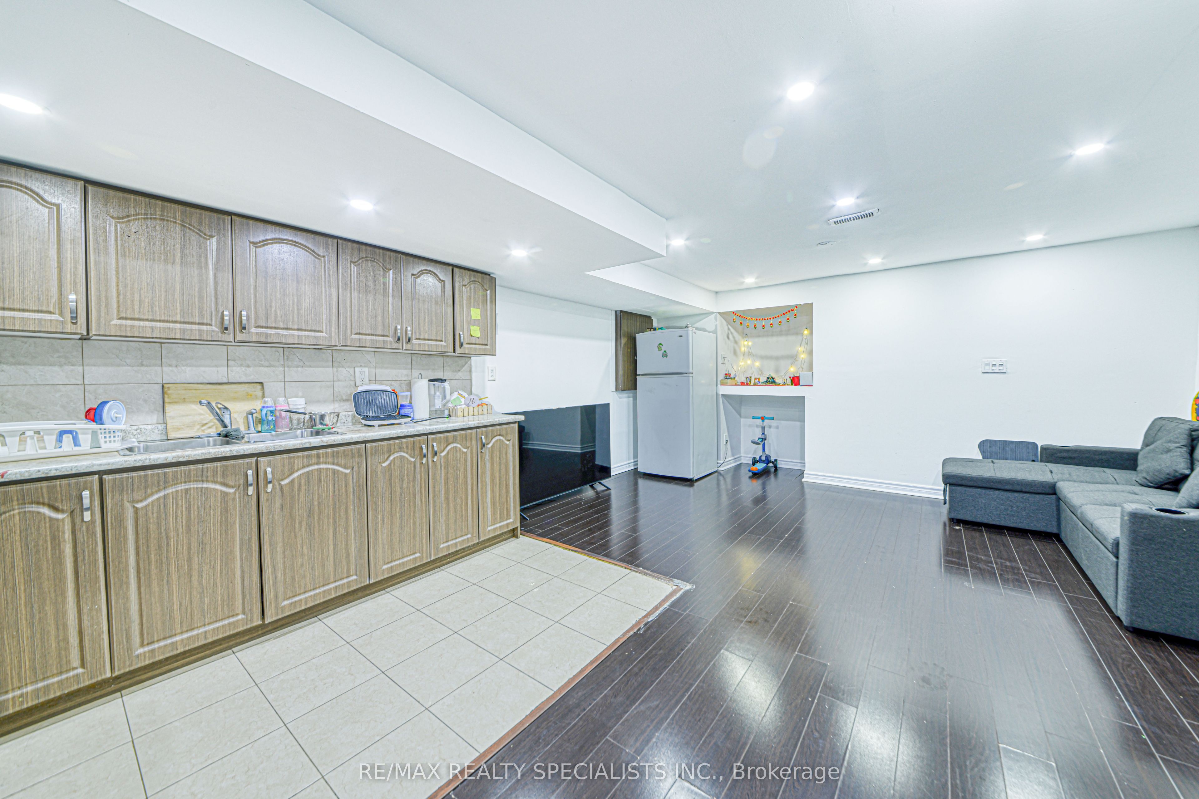 35 Softneedle Avenue Property Photo 19