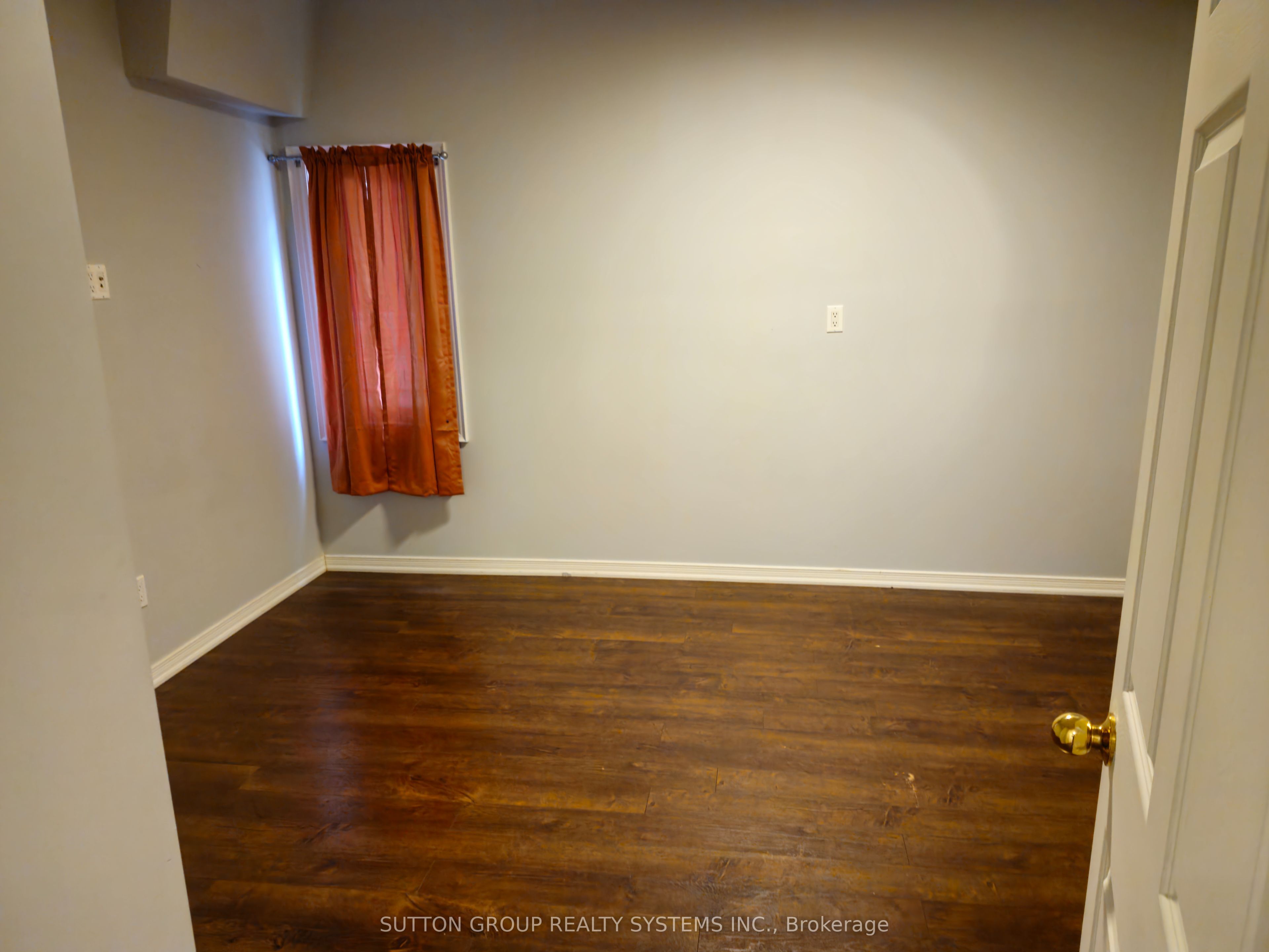8879 Heritage Road Main Level Property Photo 12